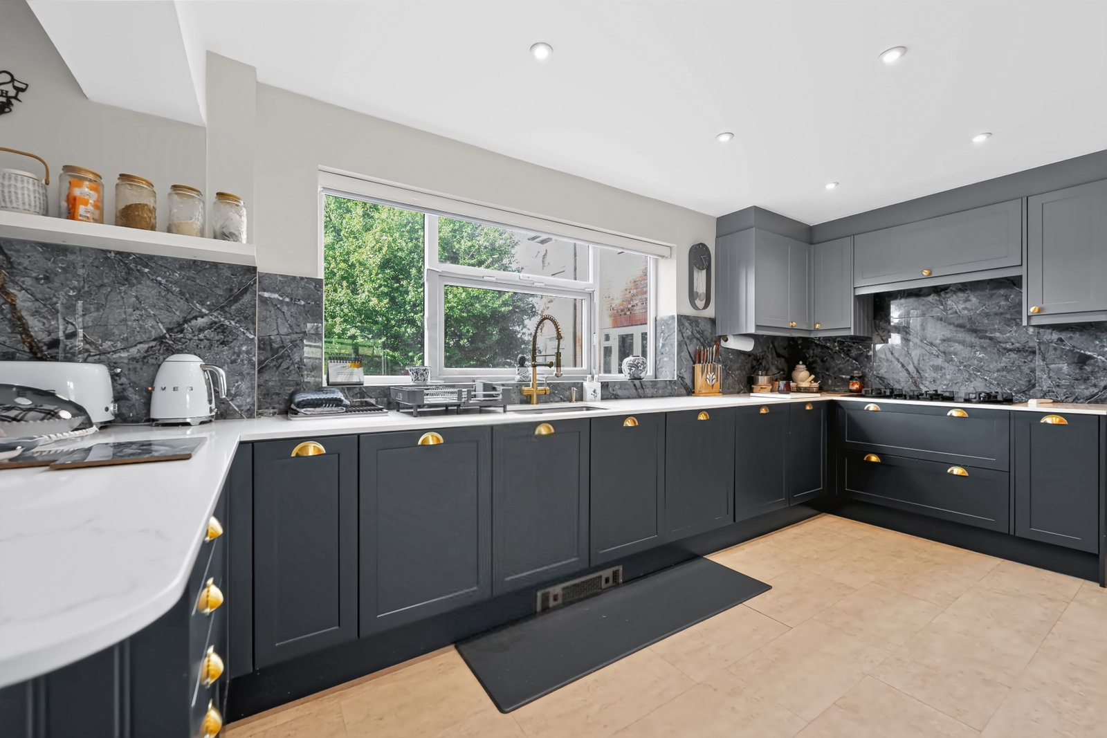 Detached House for sale in Leighton Buzzard, Slapton Road, Little Billington, 3229 m²