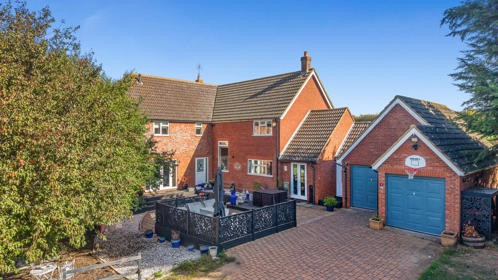 Detached House for sale in Leighton Buzzard, Slapton Road, Little Billington, 3229 m²
