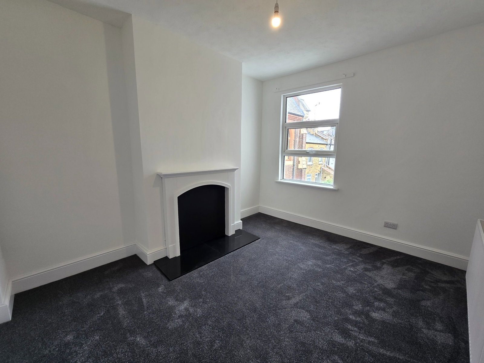 End Of Terrace House for sale in London, Admaston Road, London, SE18 2TP