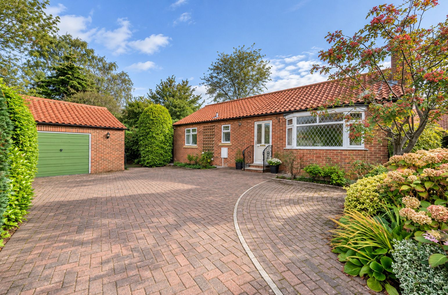 Bungalow for sale in York, Pollard Close, Huntington, York, YO32 9PP, 1140 m²