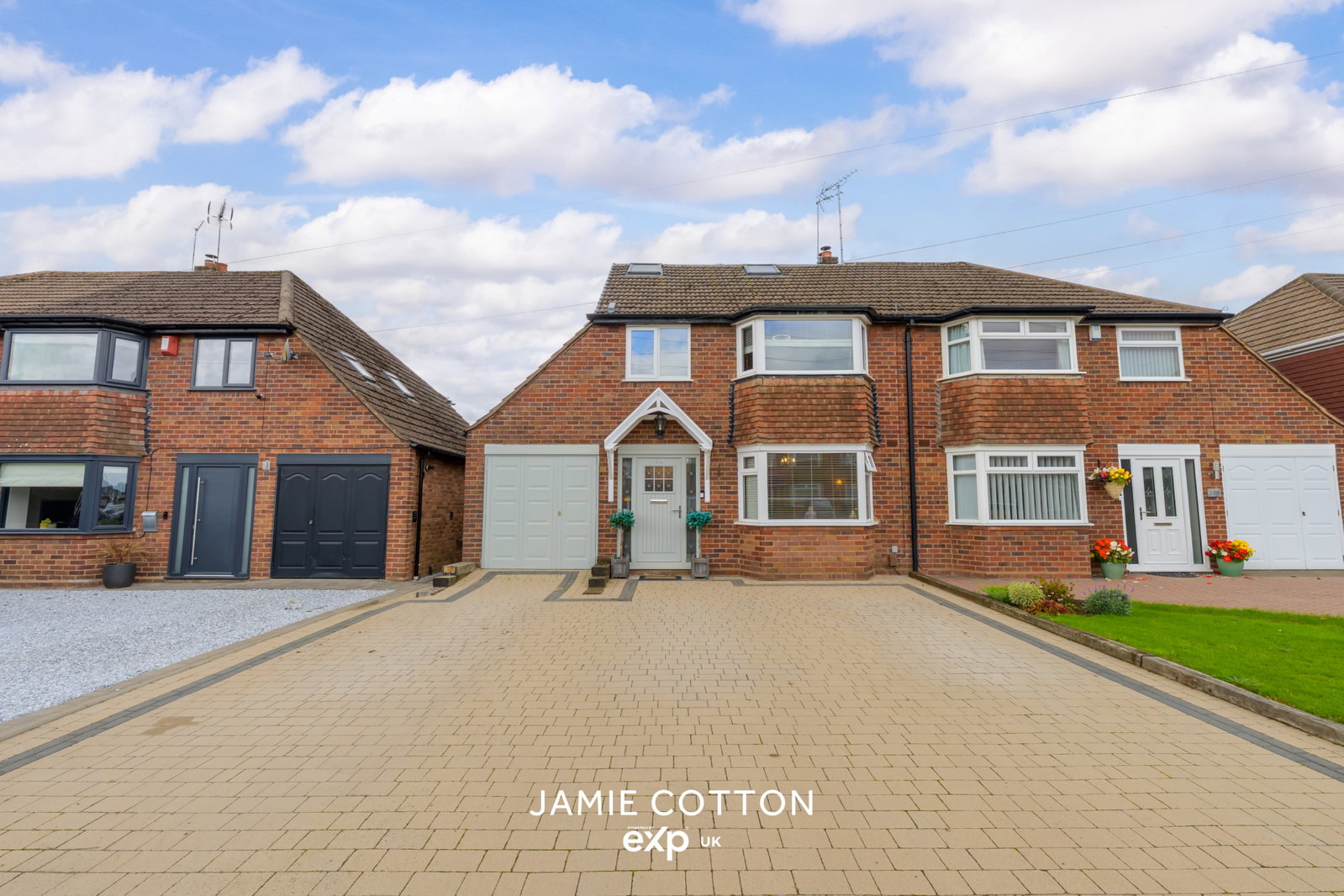 Semi Detached House for sale in Dudley, Dunstall Road, Halesowen, Dudley, B63 1BE, 1500 m²