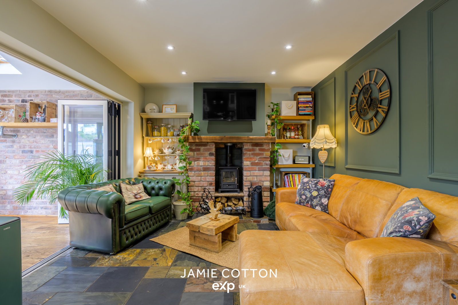 Semi Detached House for sale in Dudley, Dunstall Road, Halesowen, Dudley, B63 1BE, 1500 m²