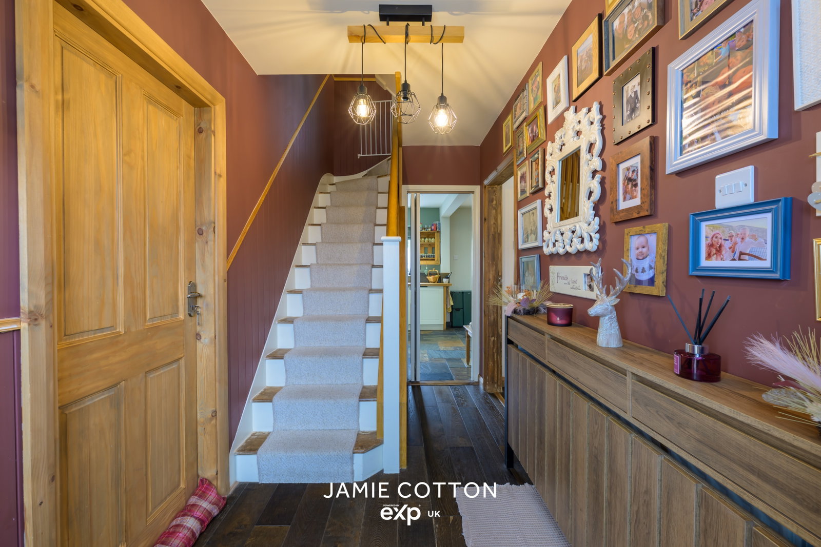 Semi Detached House for sale in Dudley, Dunstall Road, Halesowen, Dudley, B63 1BE, 1500 m²