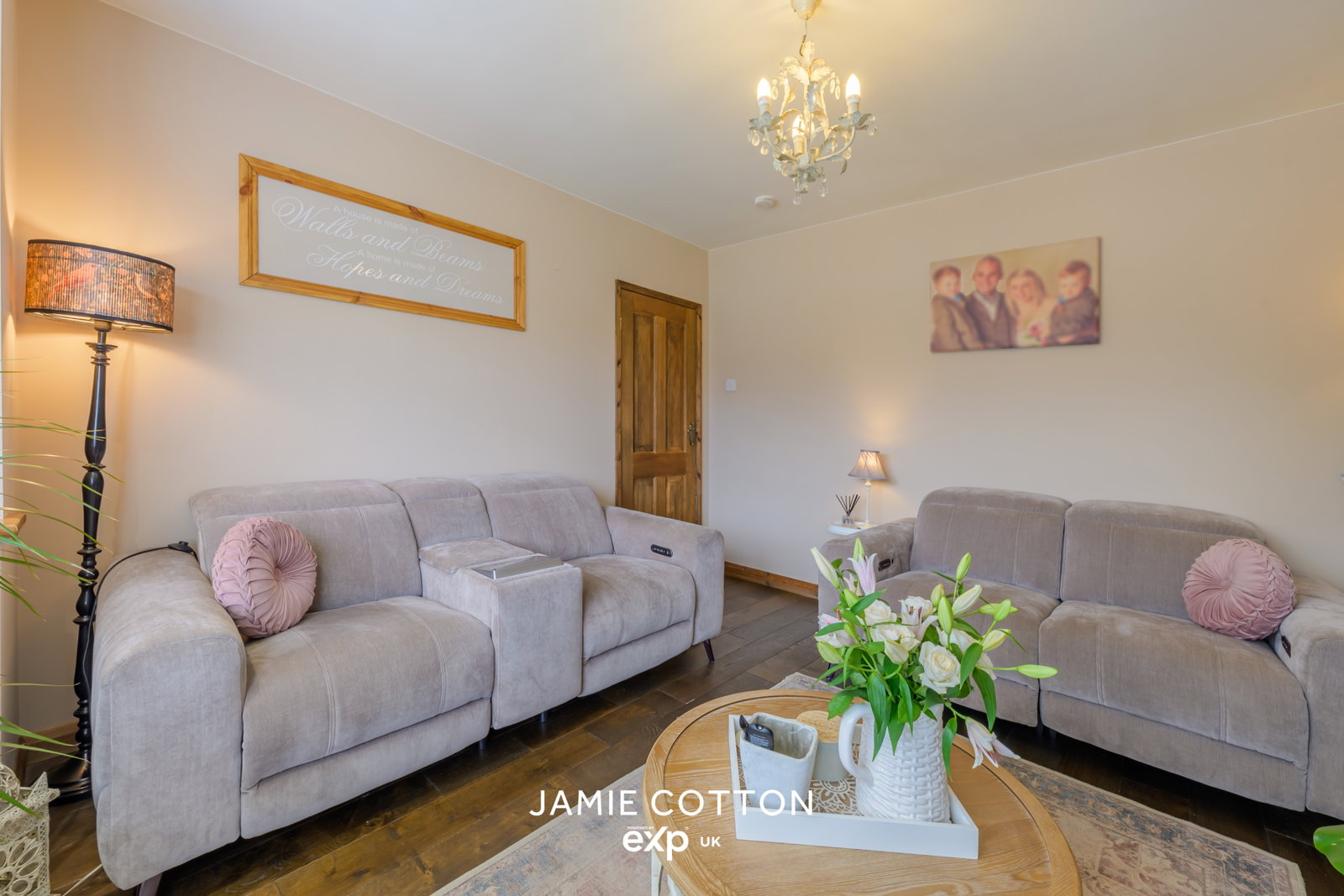 Semi Detached House for sale in Dudley, Dunstall Road, Halesowen, Dudley, B63 1BE, 1500 m²