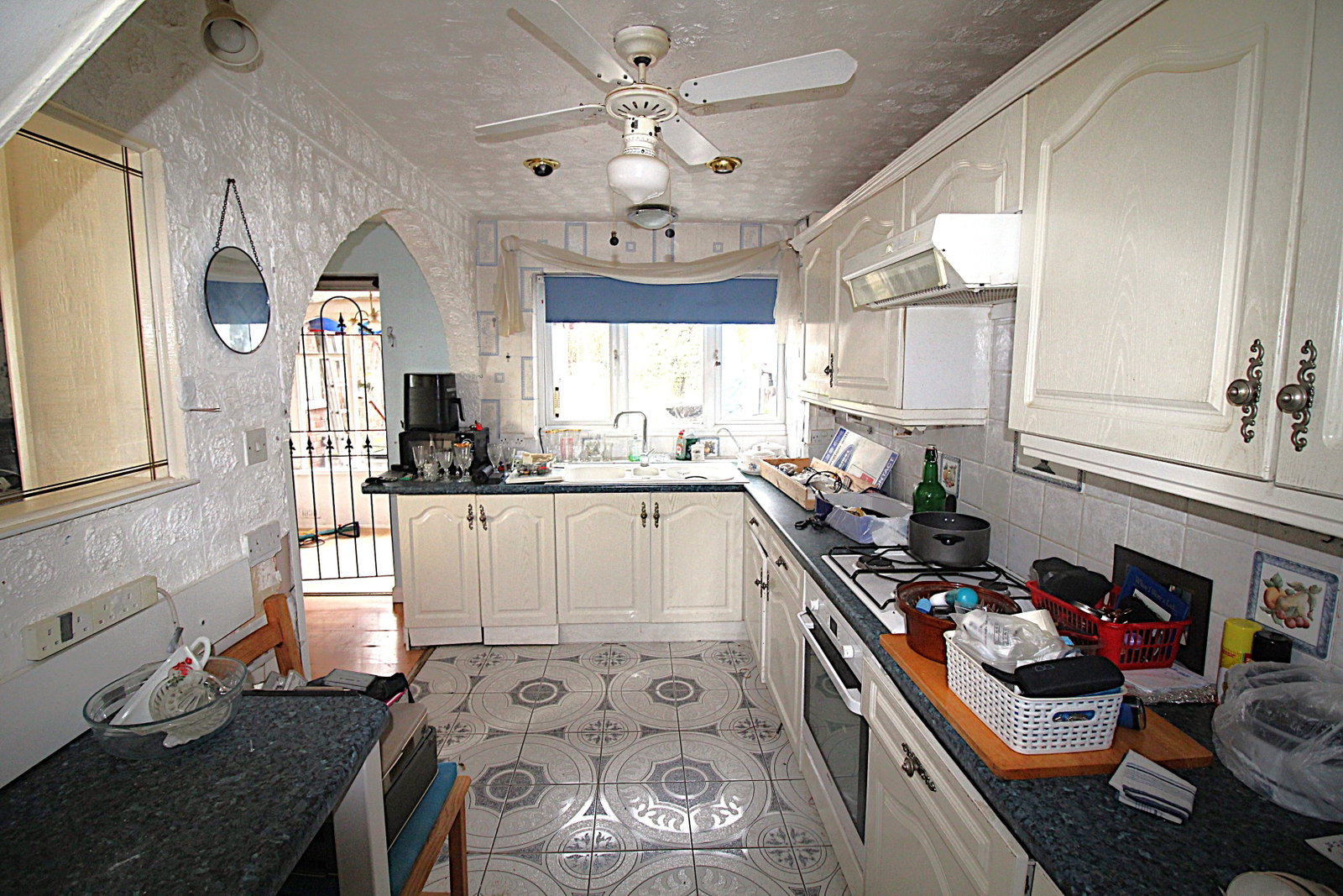 Semi Detached House for sale in Dudley, Oxley Close, Dudley Wood, DY2 0EN