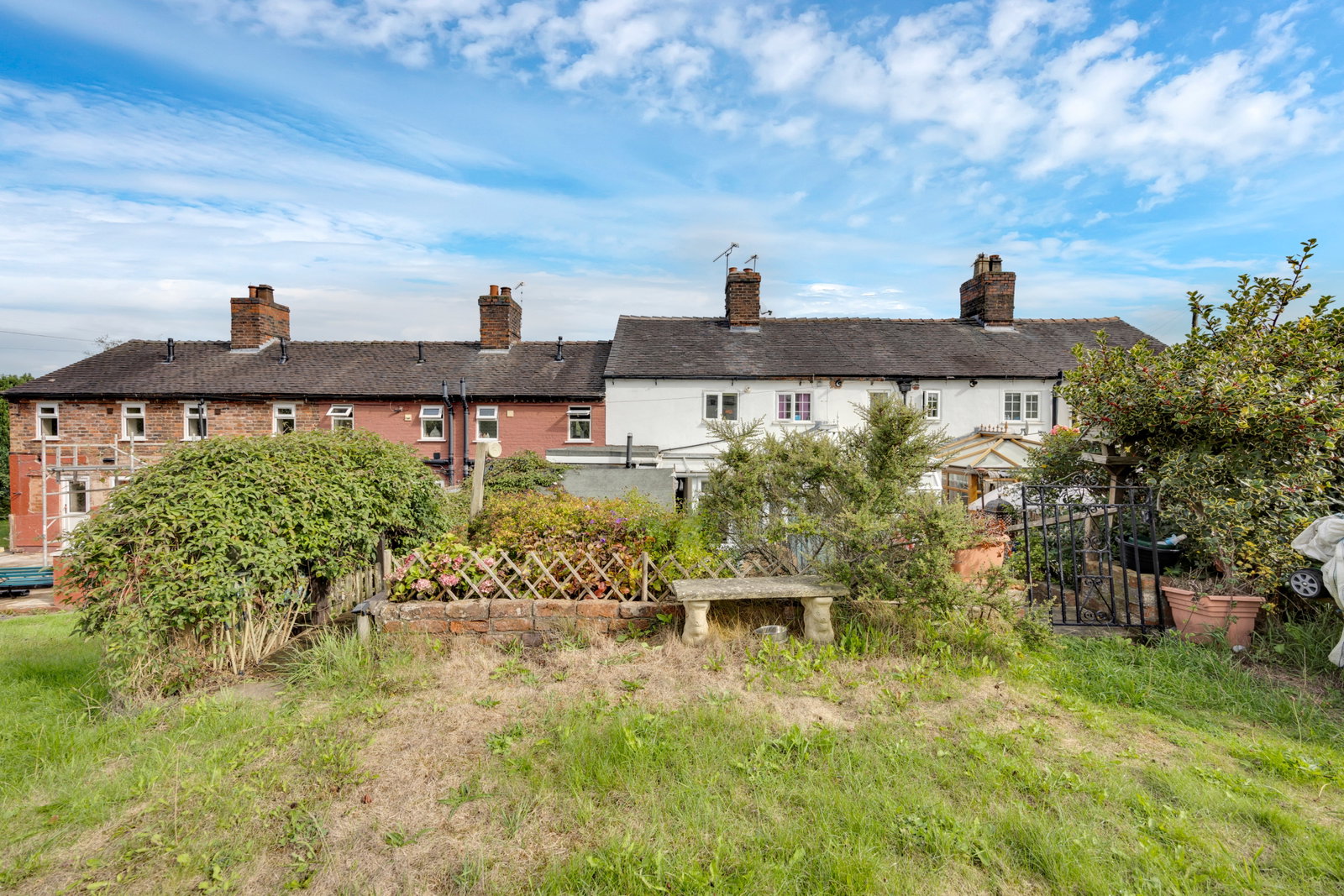Terraced House for sale in Sandbach, Betchton Road, Malkins Bank, CW11