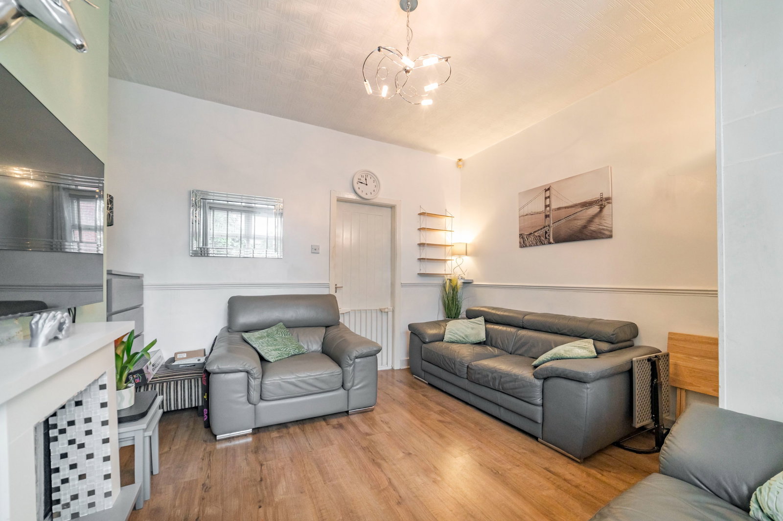 End Of Terrace House for sale in Manchester, Brogan Street, Gorton, Manchester, M18, 611 m²