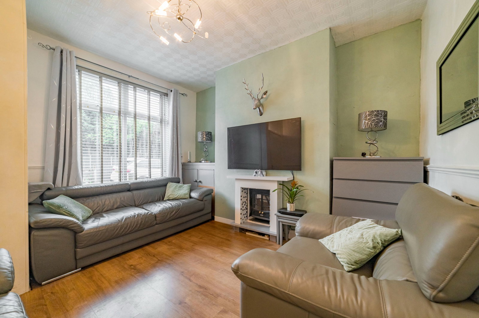 End Of Terrace House for sale in Manchester, Brogan Street, Gorton, Manchester, M18, 611 m²