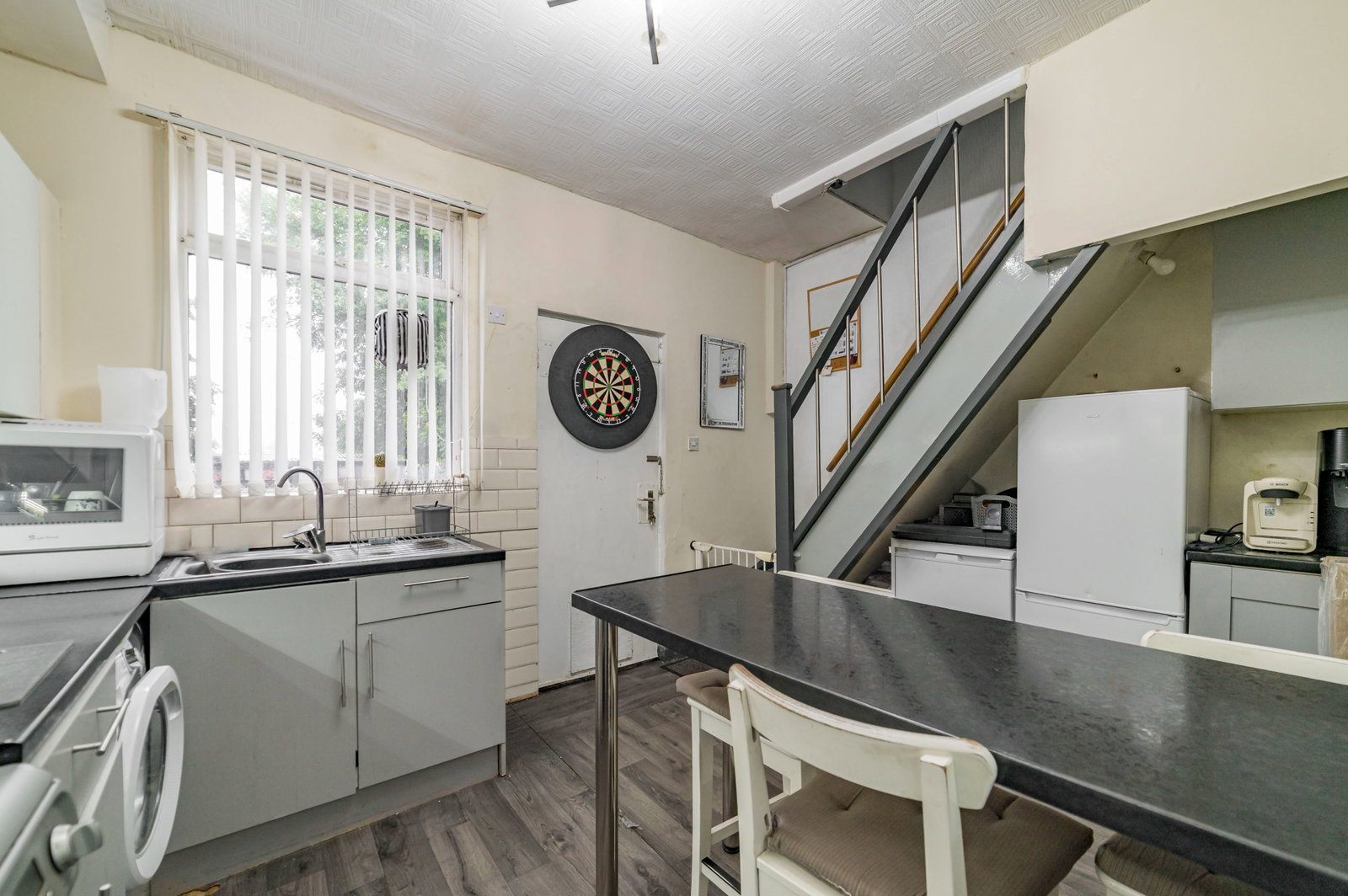 End Of Terrace House for sale in Manchester, Brogan Street, Gorton, Manchester, M18, 611 m²