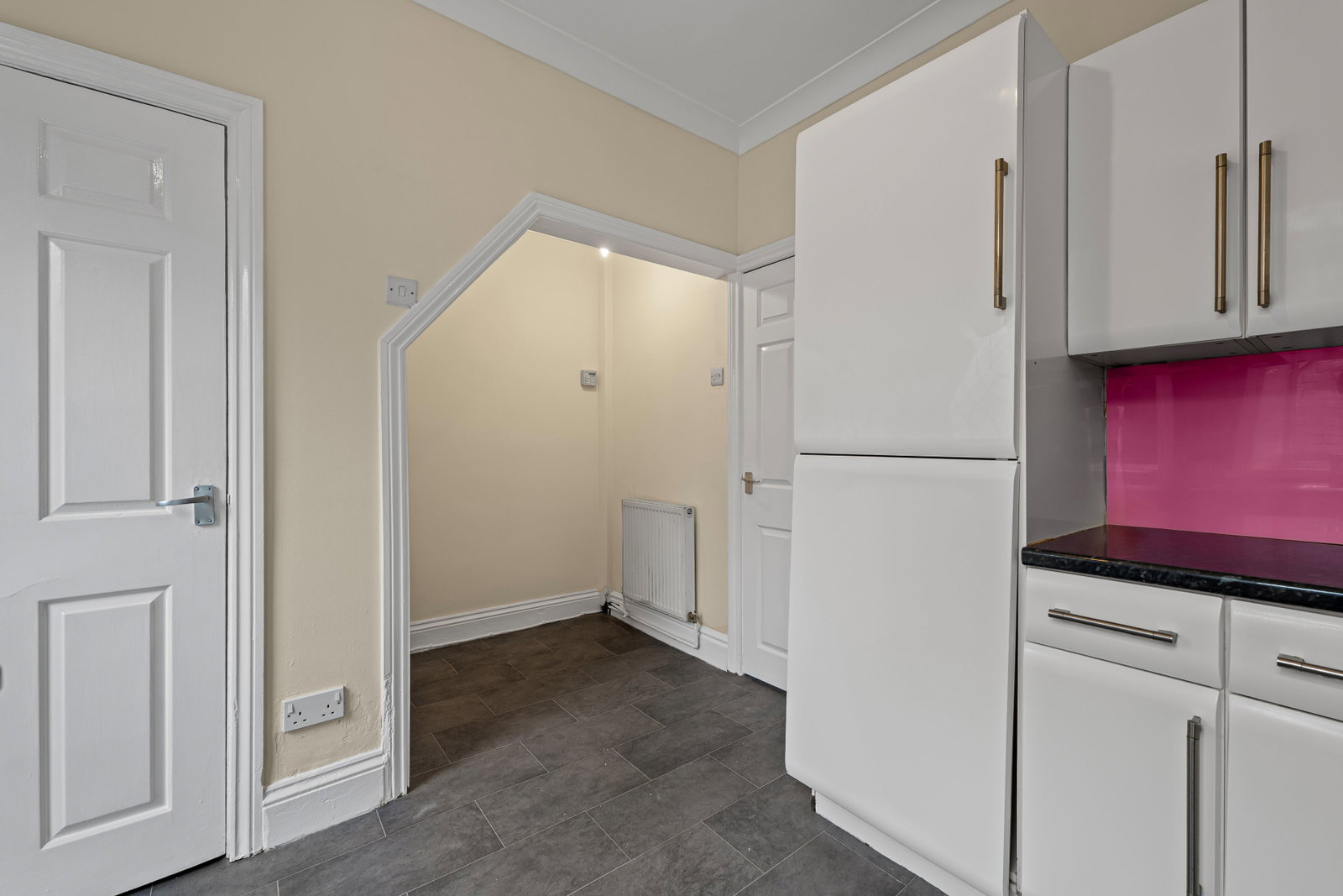 Terraced House for sale in Barnsley, Snape Hill Road, Darfield, S73