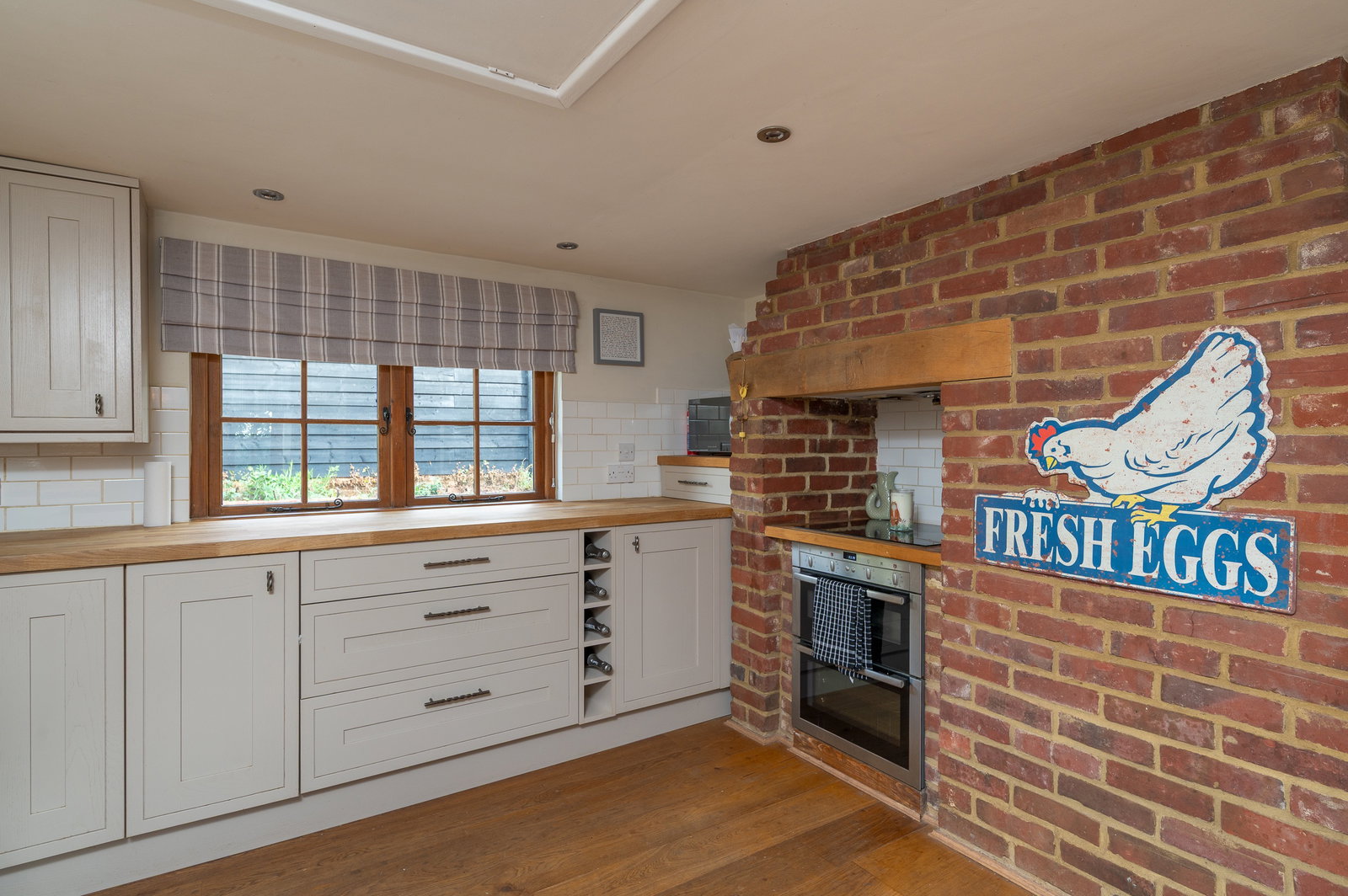 Detached House for sale in Bedford, Keysoe Road West, Keysoe, Bedfordshire