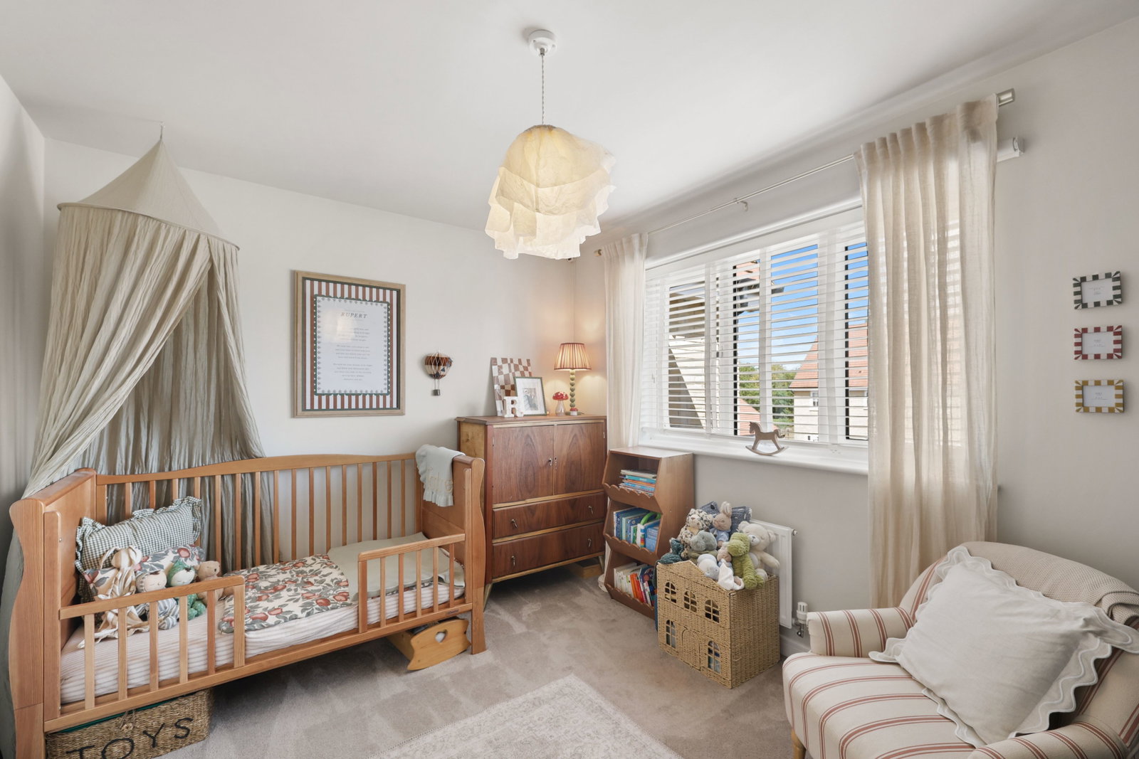 Semi Detached House for sale in Colchester, Memorial Way, Ardleigh, Colchester, Essex, CO4 9AU, 752 m²