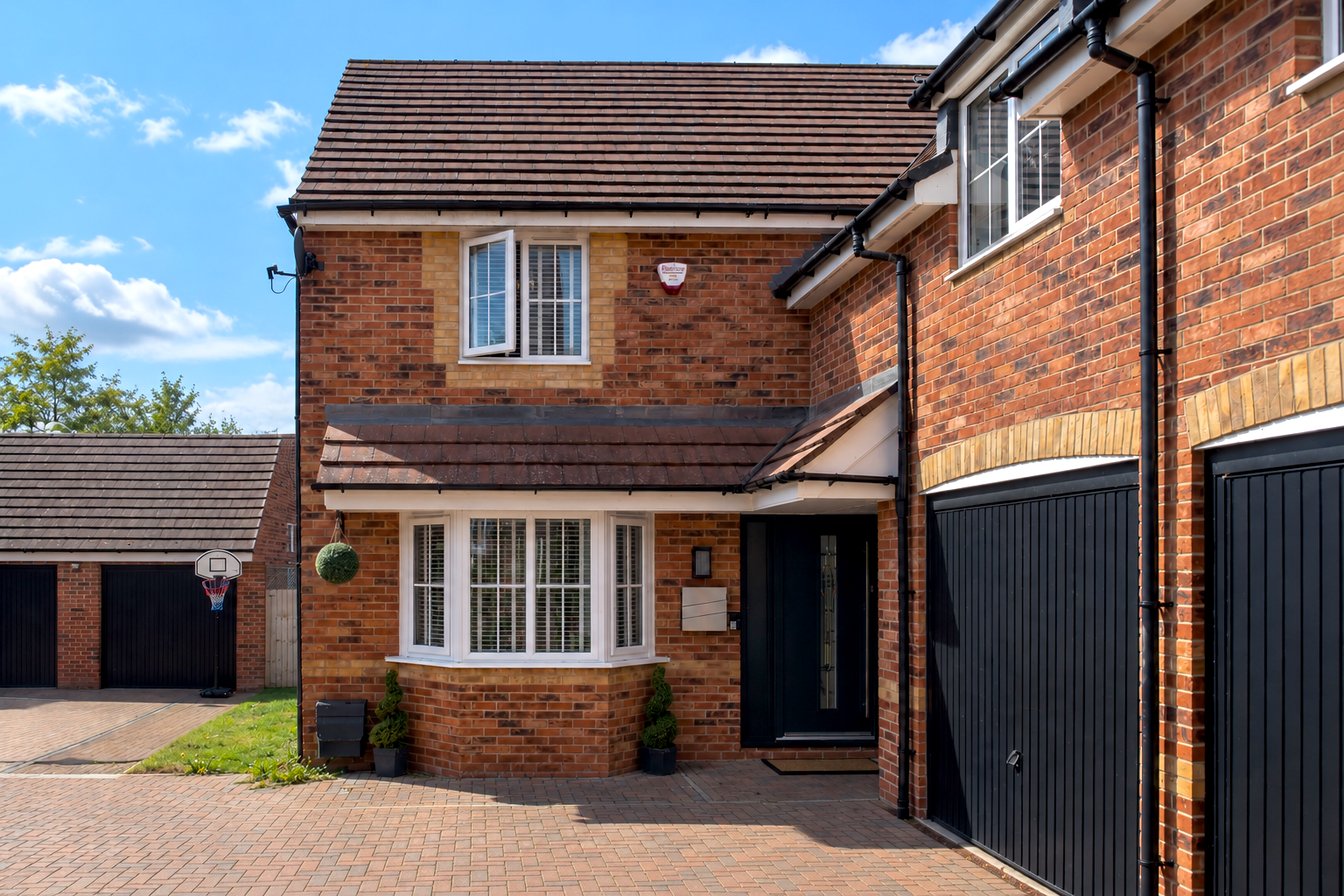 Detached House for sale in Northampton, Benjamin Bevin Road, Crick, Northampton, NN6 7WT, 2113 m²