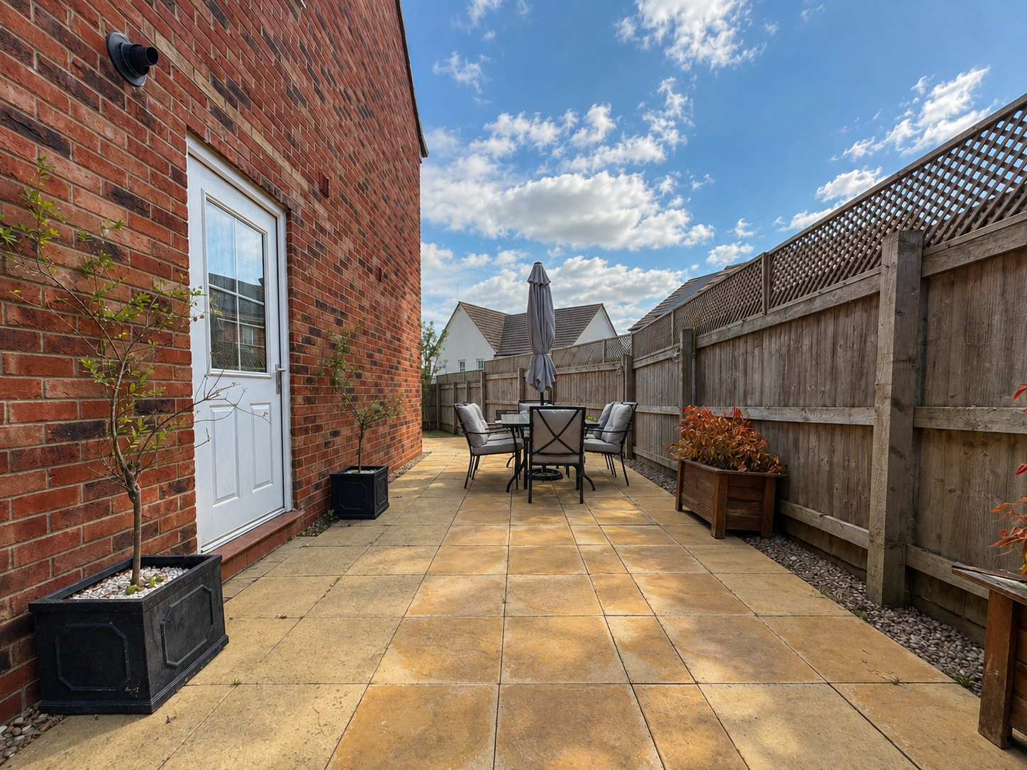 Detached House for sale in Northampton, Benjamin Bevin Road, Crick, Northampton, NN6 7WT, 2113 m²