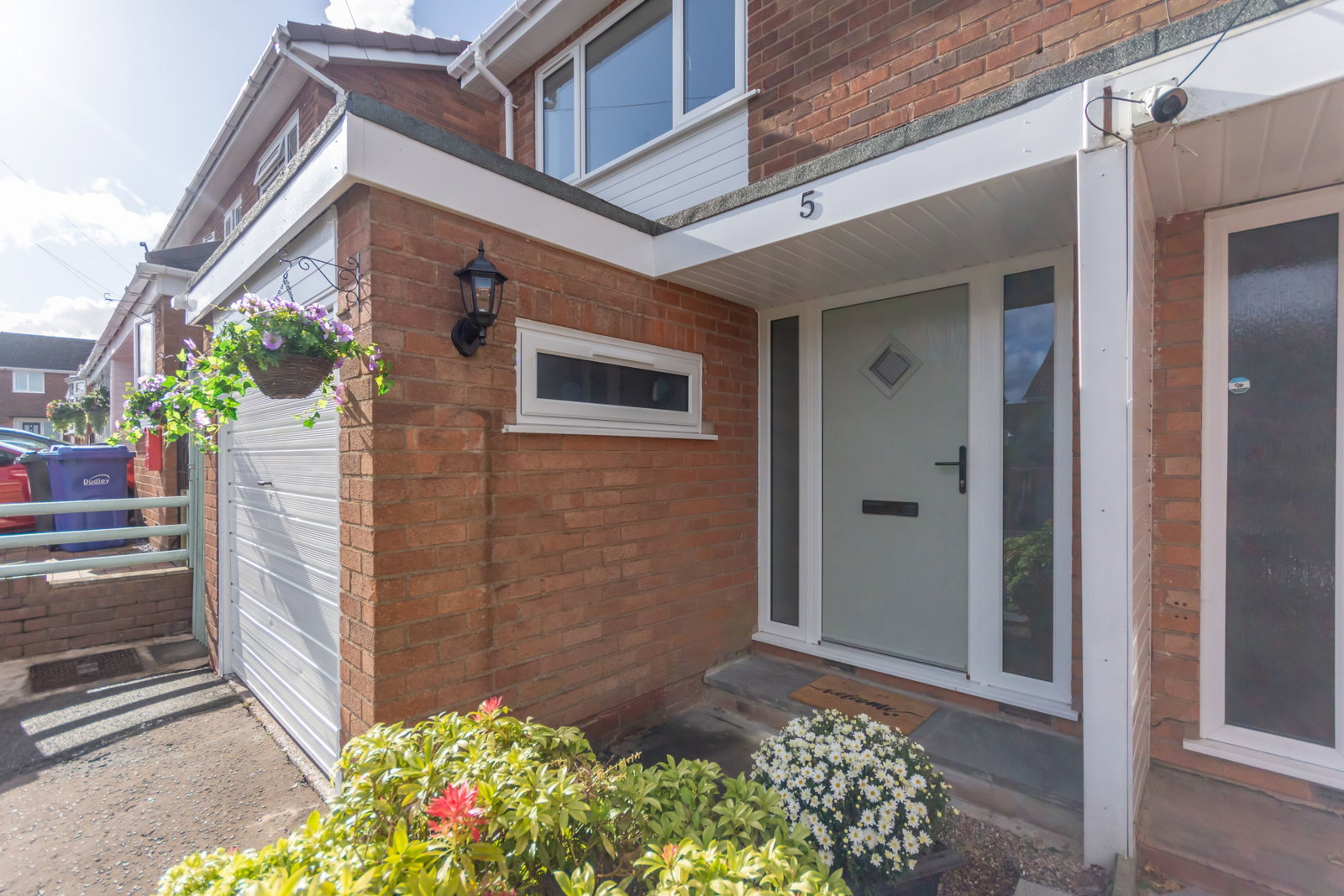 Semi Detached House for sale in Dudley, Redwood Avenue, Dudley, DY1 3TS