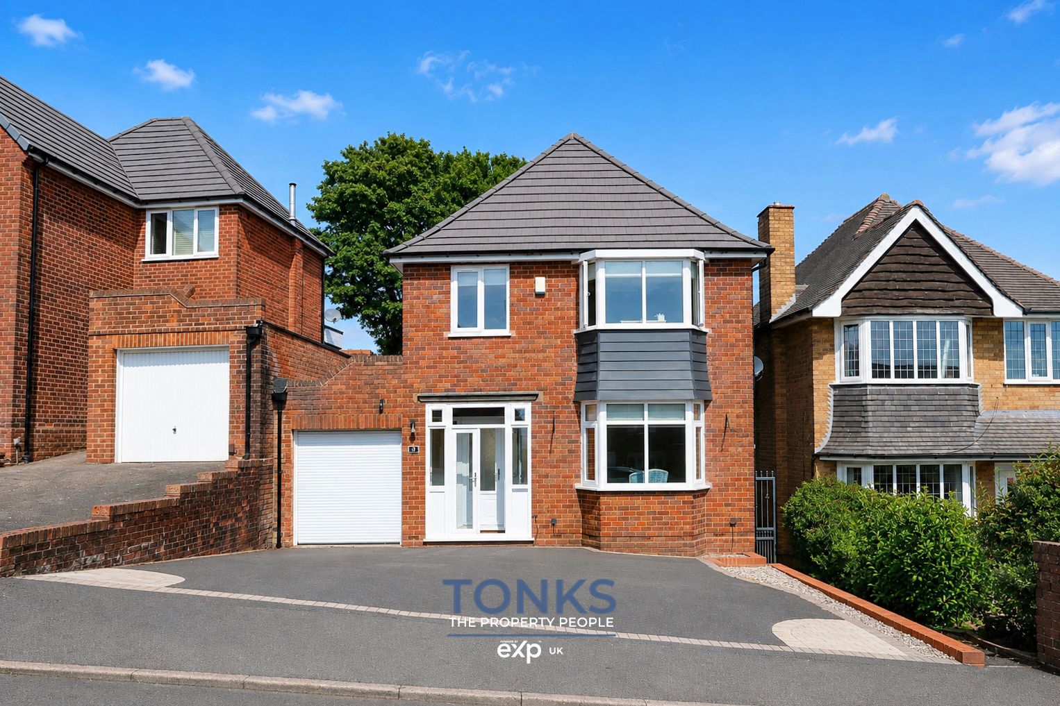 Detached House for sale in Dudley, Elizabeth Grove, Dudley, DY2 7TG