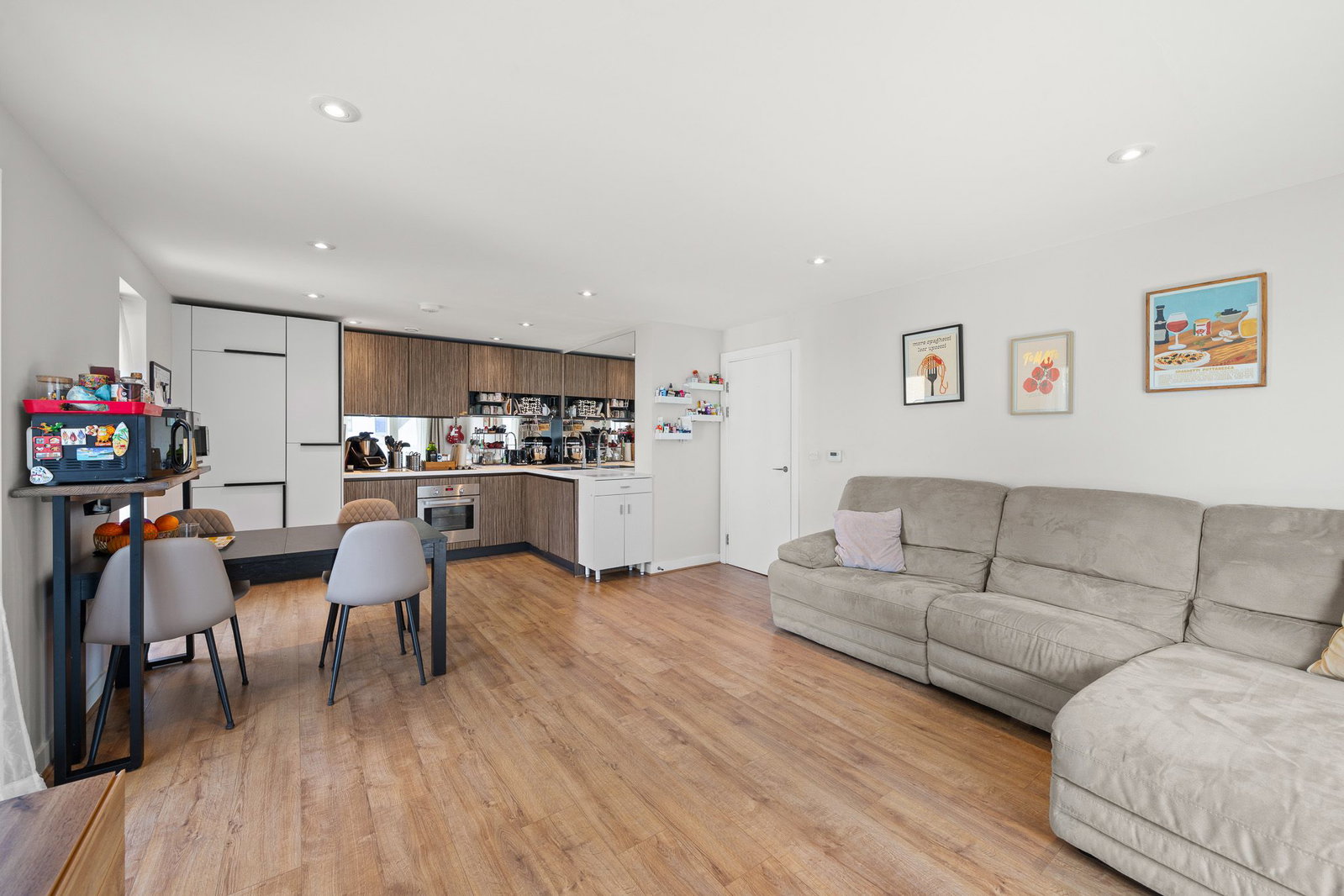 Apartment for sale in London, Hester House, 72 - 78 Conington Road, Lewisham SE13 7FL, 834 m²