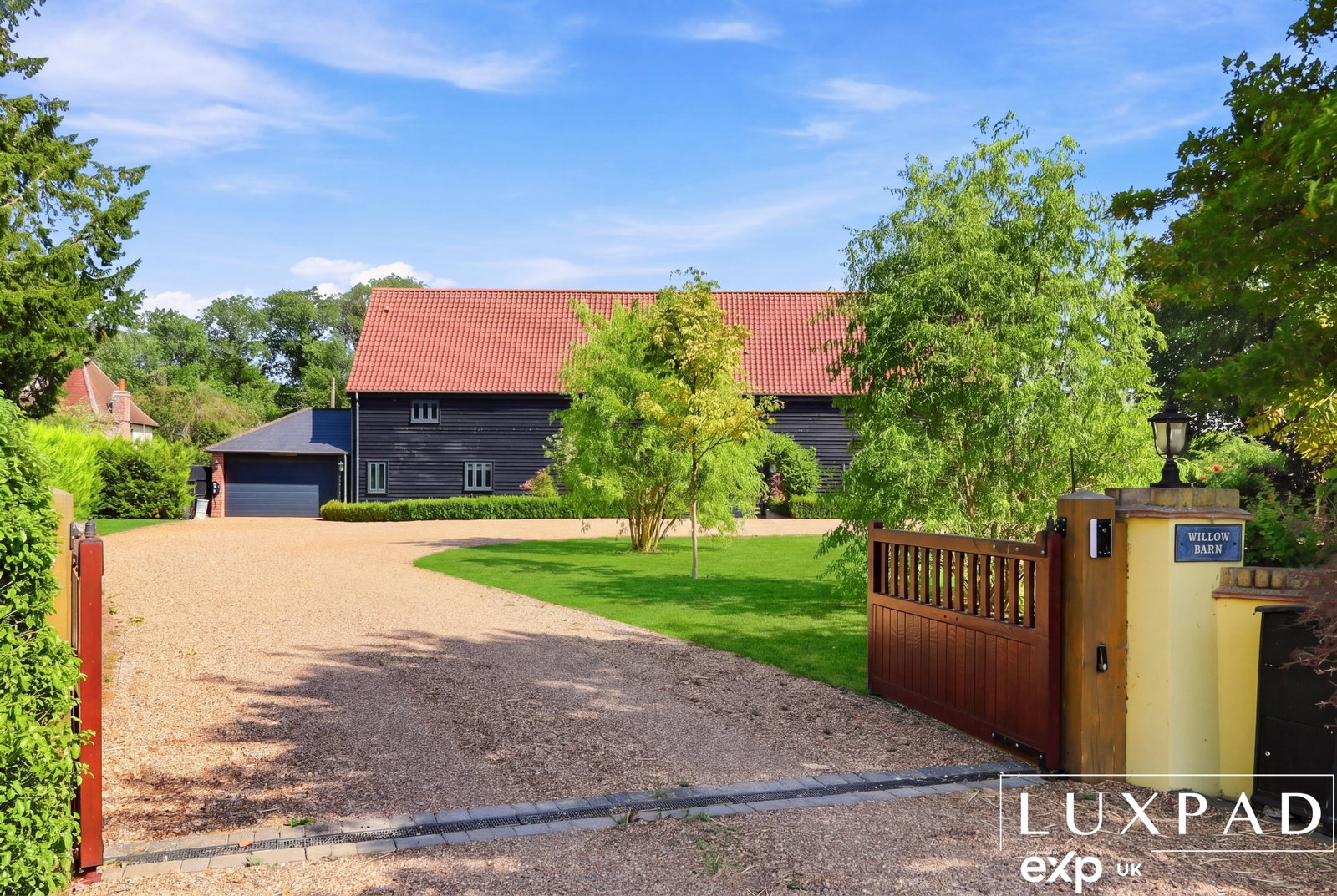 Detached House for sale in Ipswich, Willow Barn, Manor Road, Elmsett, IP7 6PJ, 3602 m²