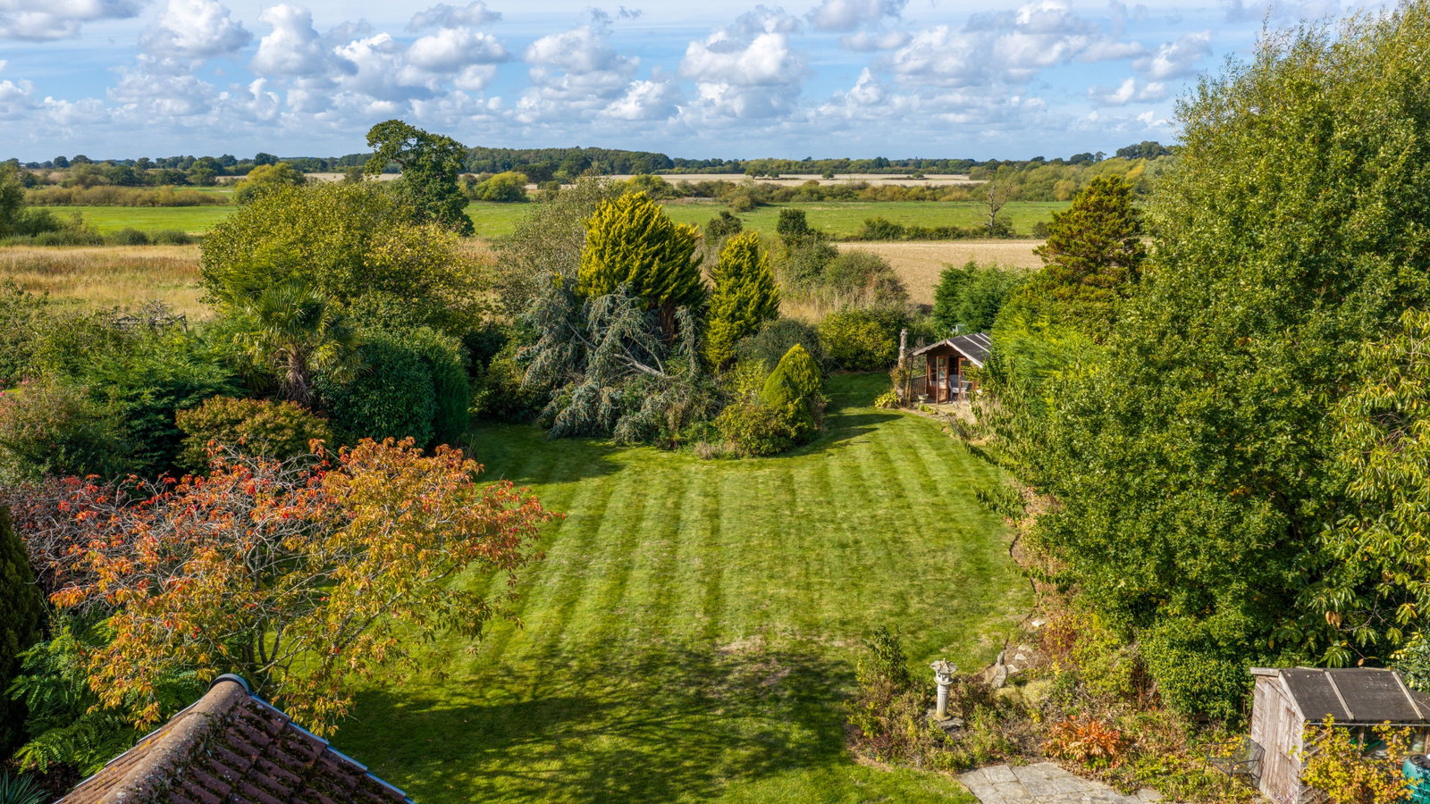 Detached House for sale in York, Riverview House, Sutton upon Derwent, 3075 m²