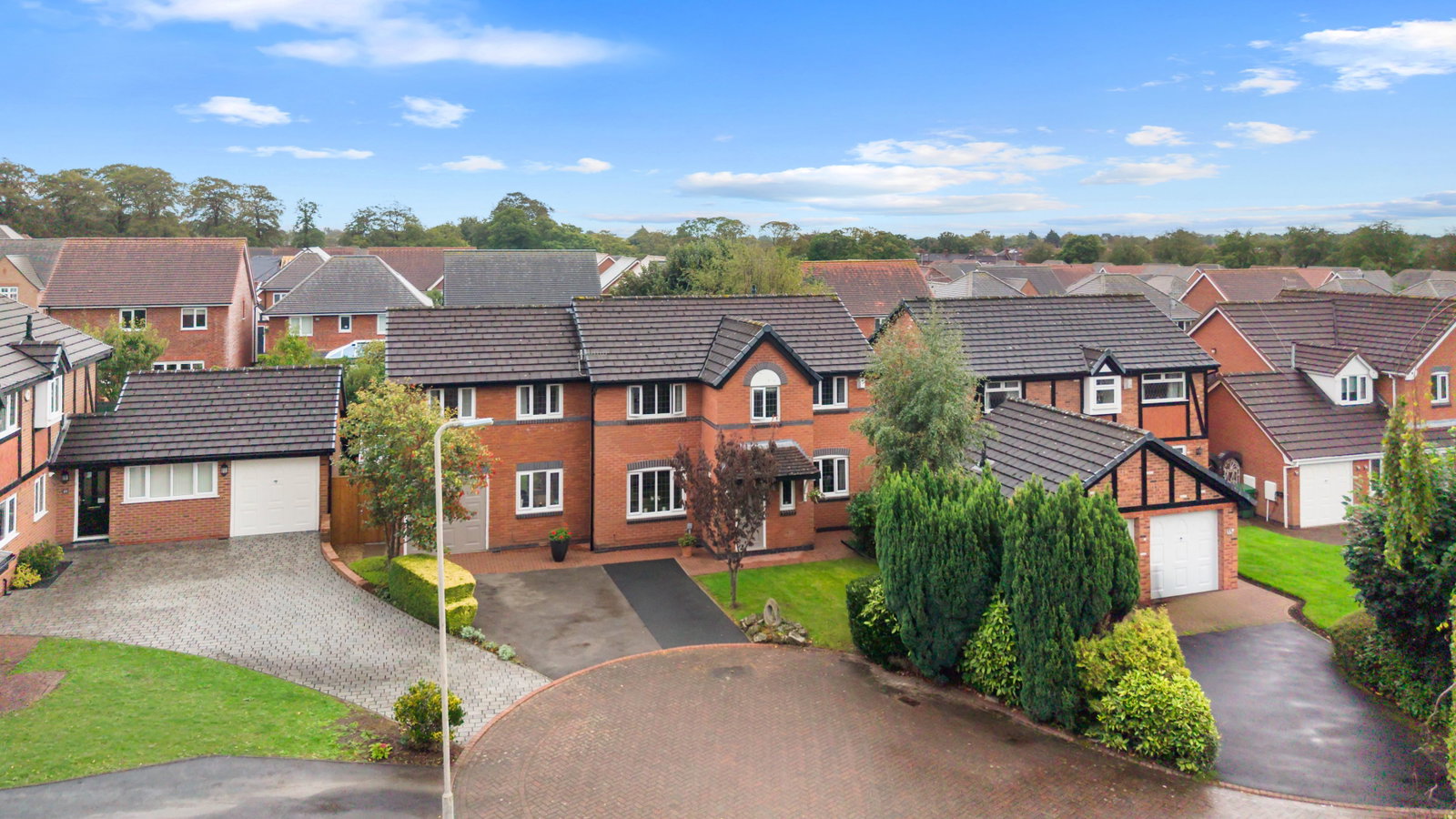 Detached House for sale in Liverpool, Ambleside Road, Allerton. L18 9XT, 1701 m²