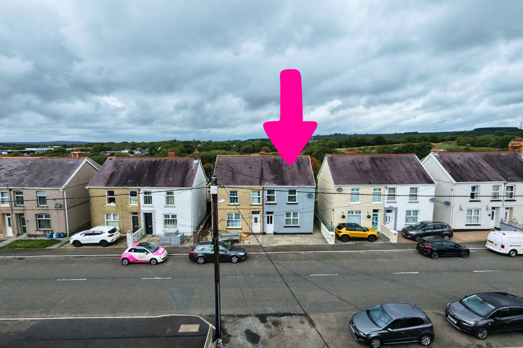 Semi Detached House for sale in Llanelli, 37 Gorsddu Terrace, Penygroes, SA14, 990 m²