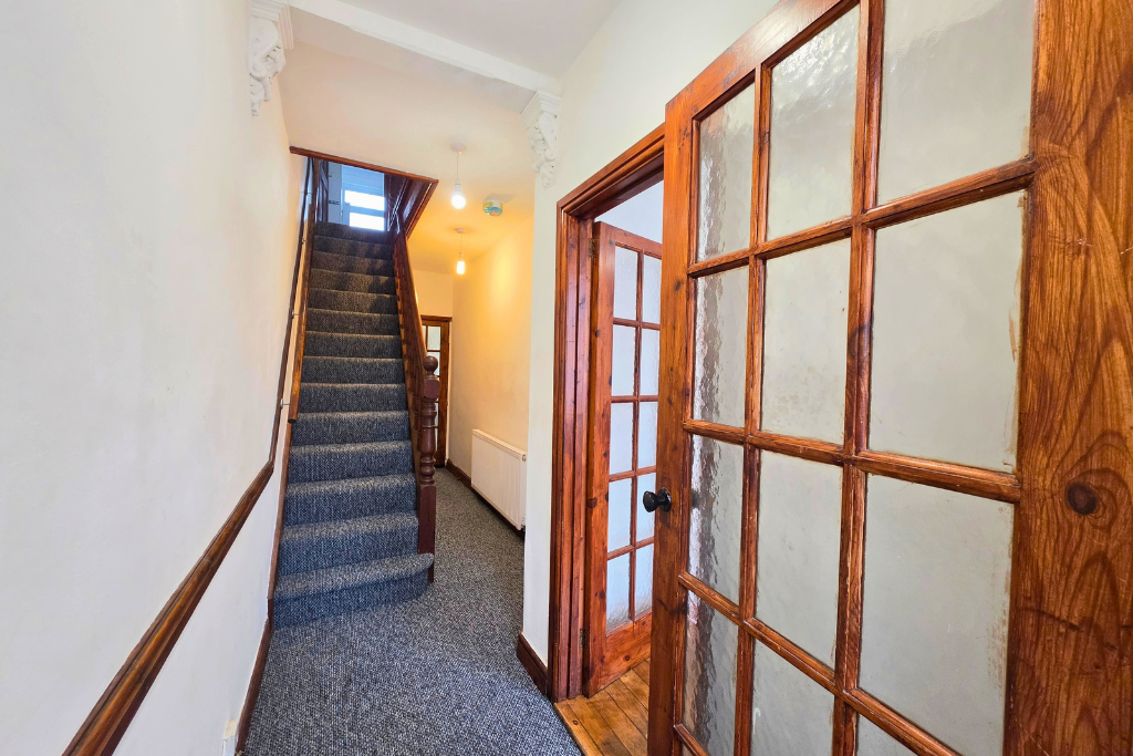 Semi Detached House for sale in Llanelli, 37 Gorsddu Terrace, Penygroes, SA14, 990 m²