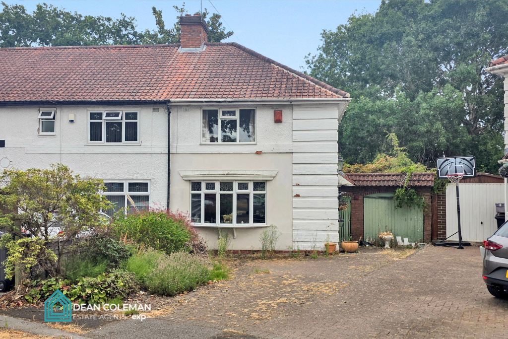 End Of Terrace House for sale in Birmingham, Hazelville Road, Hall Green, B28 9PY