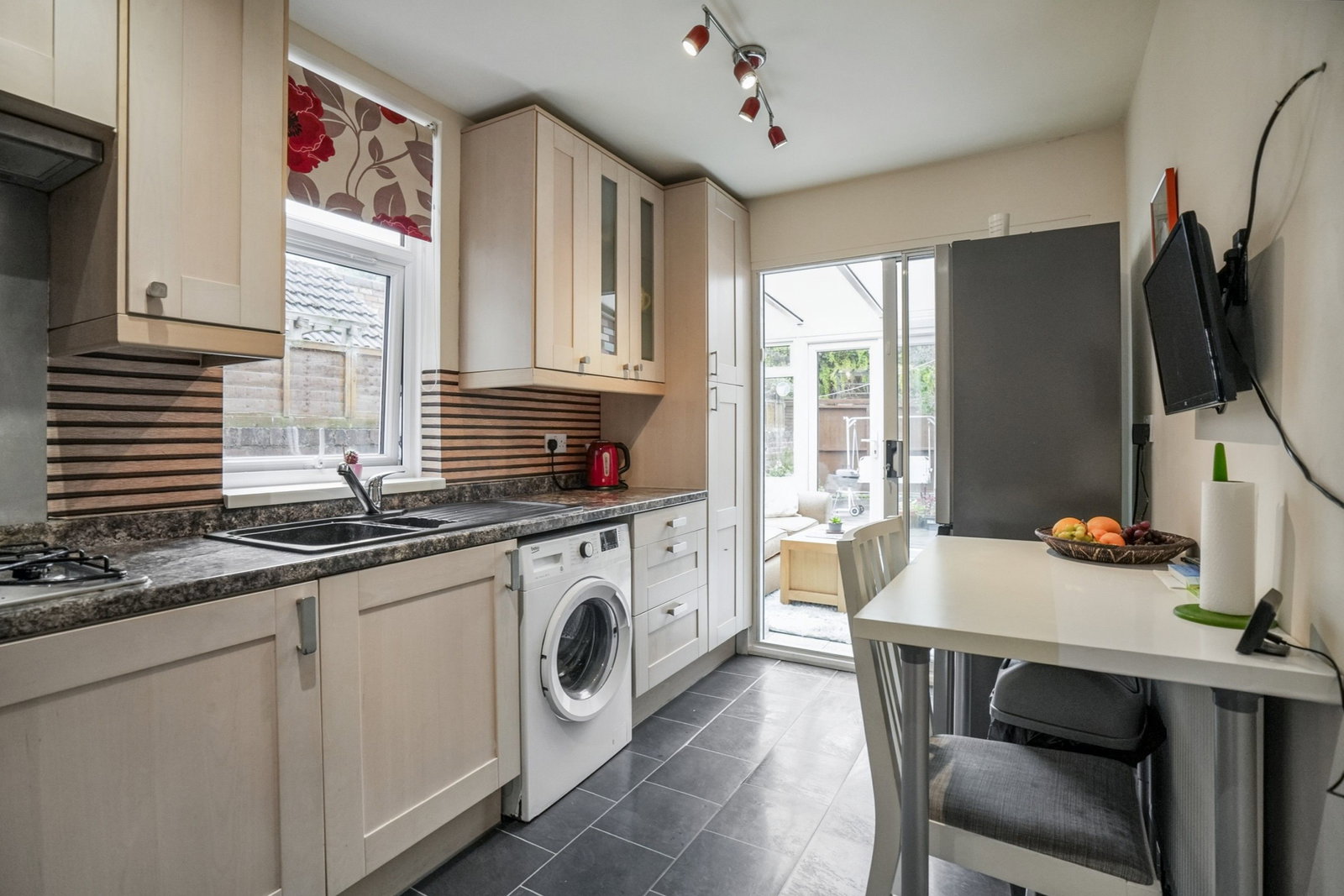 Terraced House for sale in Tadcaster, Stutton Road, Tadcaster, LS24 9HE