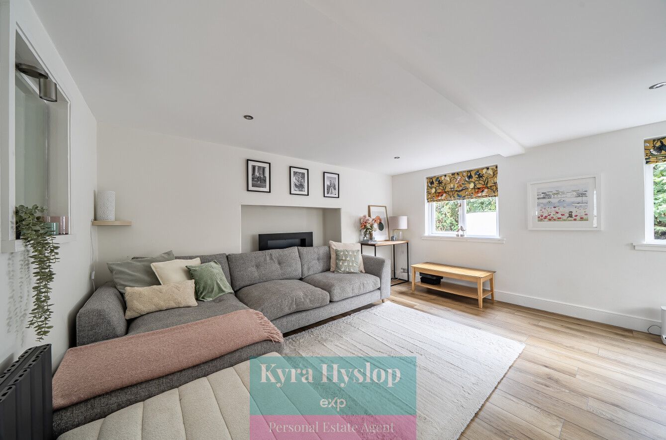 Detached House for sale in Exeter, Orchard View, Broadclyst, EX5 3AB