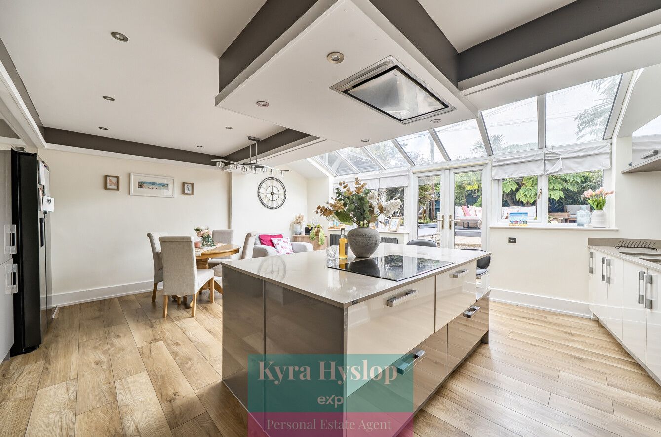 Detached House for sale in Exeter, Orchard View, Broadclyst, EX5 3AB