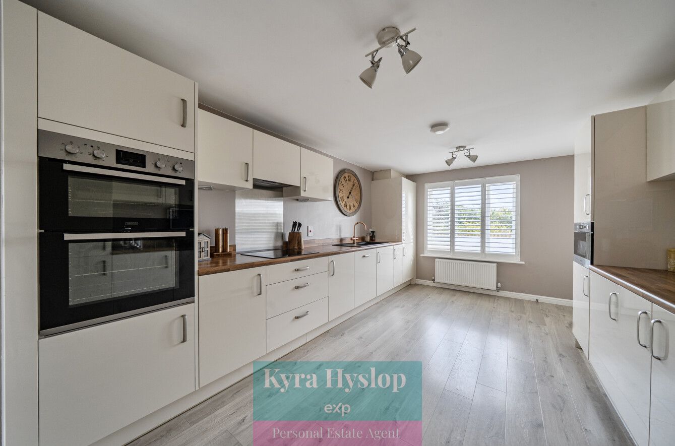 Detached House for sale in Exeter, Great Orchard, Cranbrok, EX5 7GD, 1593 m²