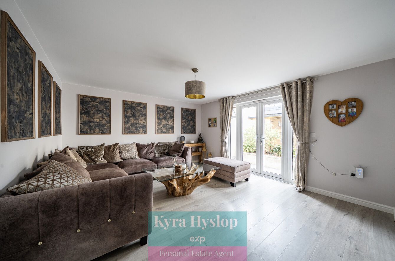 Detached House for sale in Exeter, Great Orchard, Cranbrok, EX5 7GD, 1593 m²
