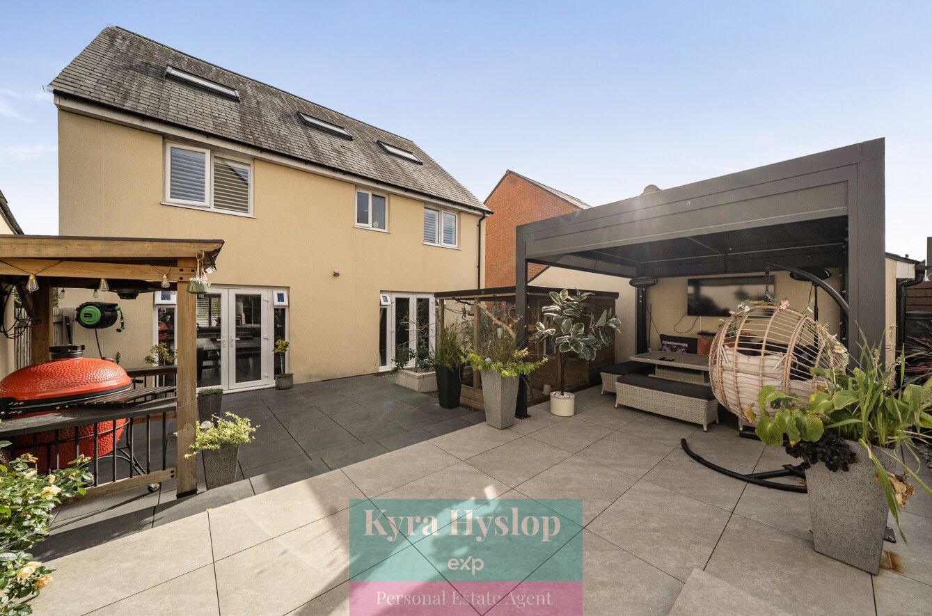 Detached House for sale in Exeter, Great Orchard, Cranbrok, EX5 7GD, 1593 m²