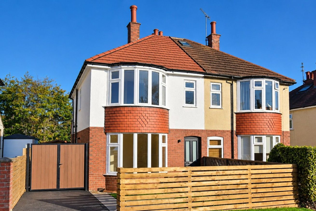 Semi Detached House for sale in Harrogate, Hawes Road, Harrogate HG1 4SE, 861 m²