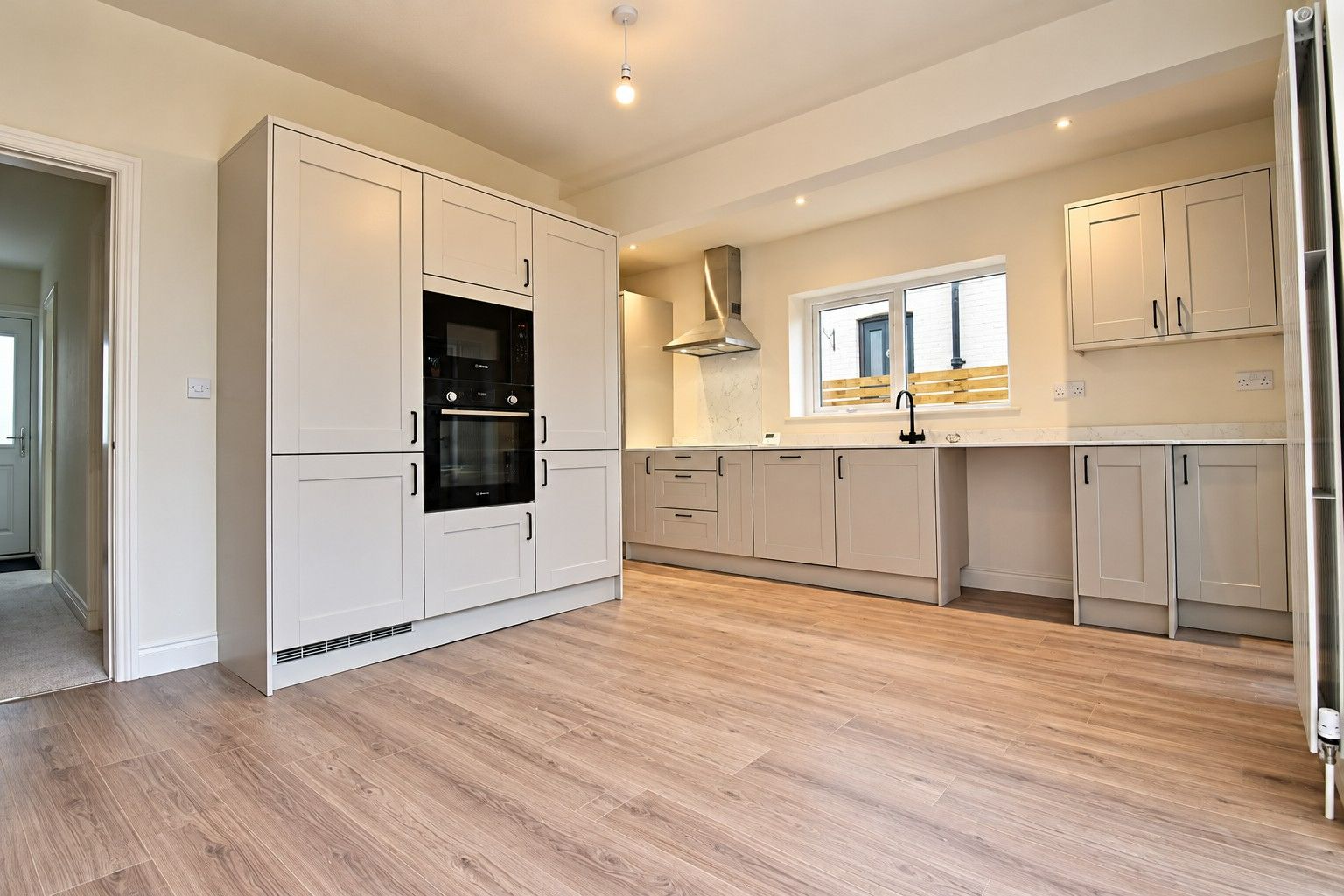 Semi Detached House for sale in Harrogate, Hawes Road, Harrogate HG1 4SE, 861 m²