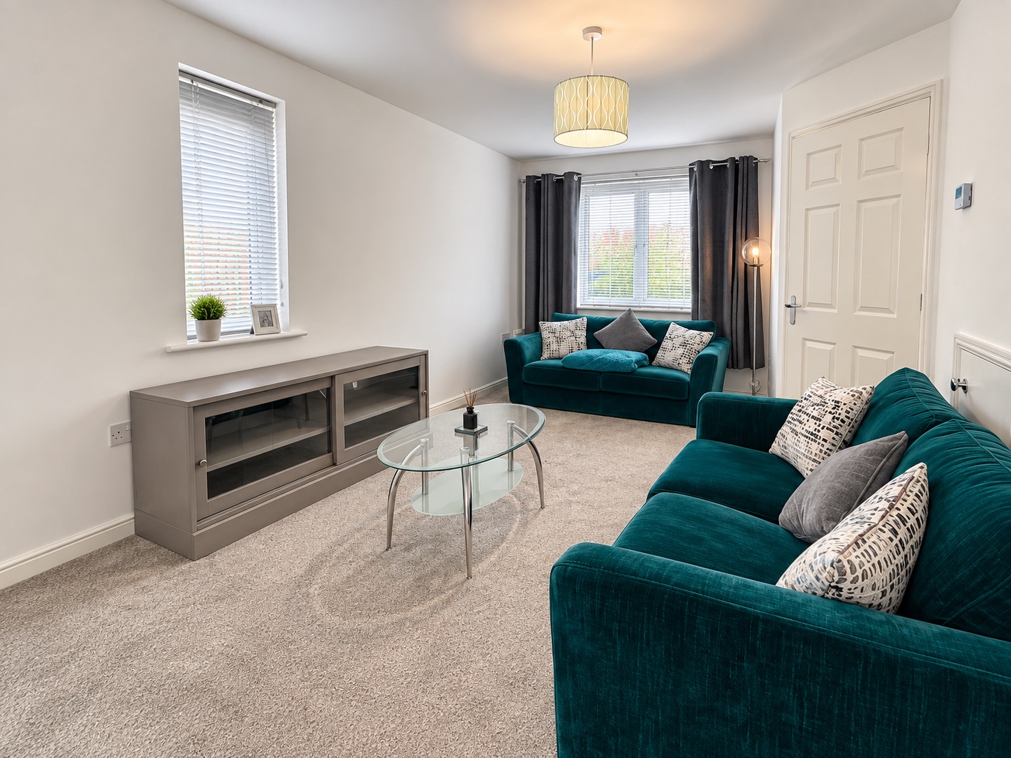 Semi Detached House for sale in Bilsthorpe, Bill Lane, Bilsthorpe, Nottinghamshire, NG22 8GE