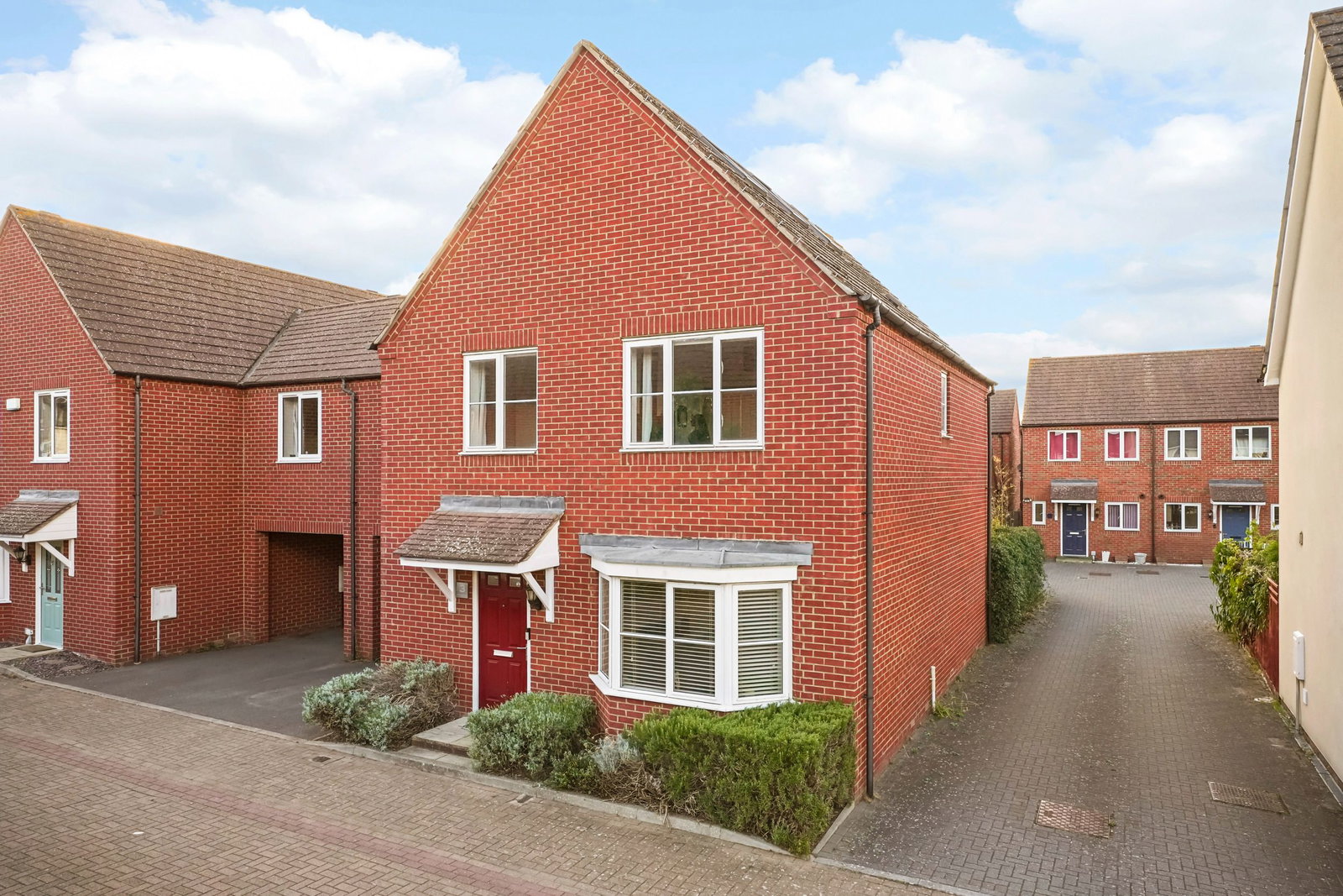 Detached House for sale in Milton Keynes, Churston, Broughton, Milton Keynes, MK10 7BJ