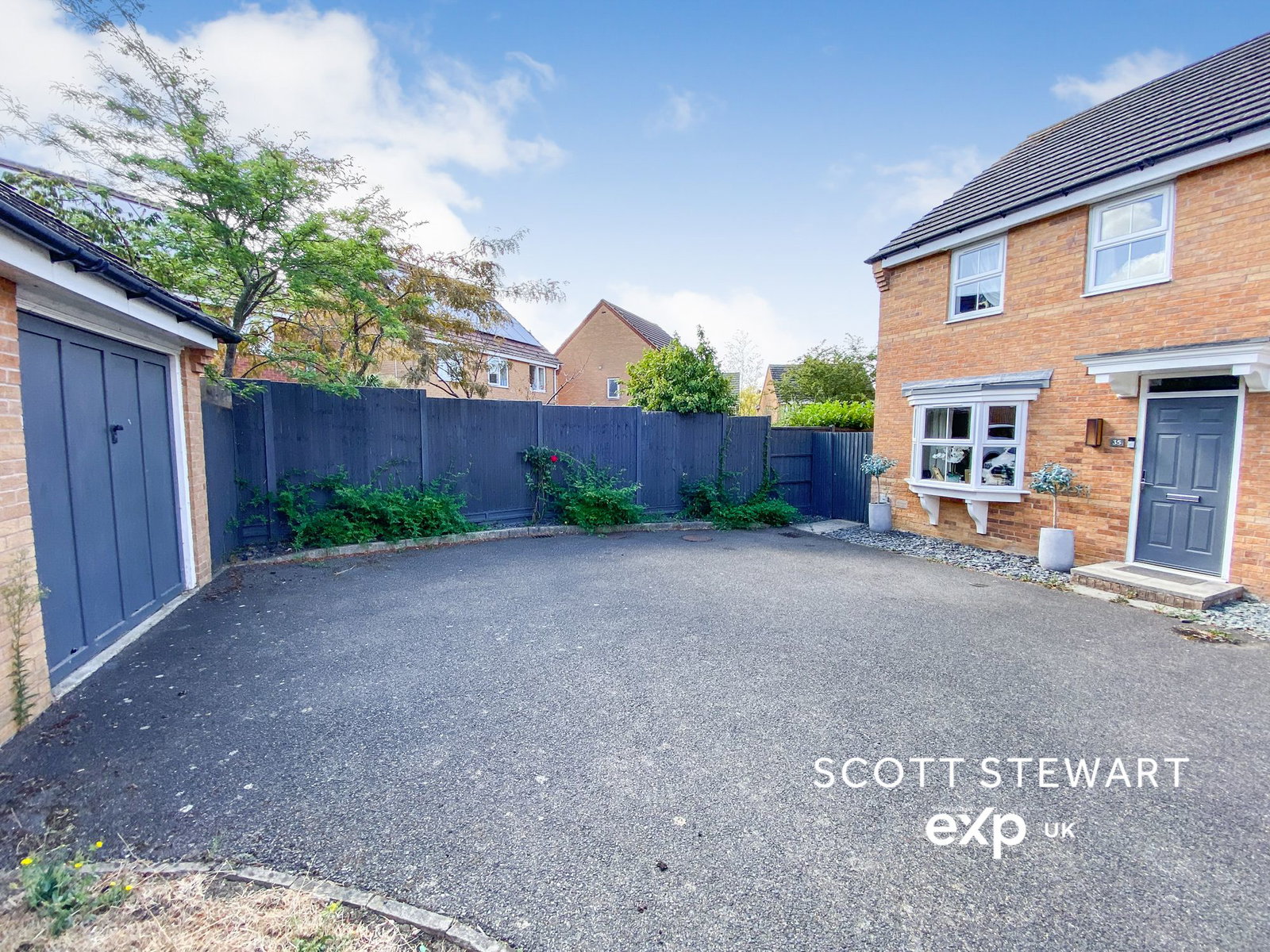 Semi Detached House in Peterborough