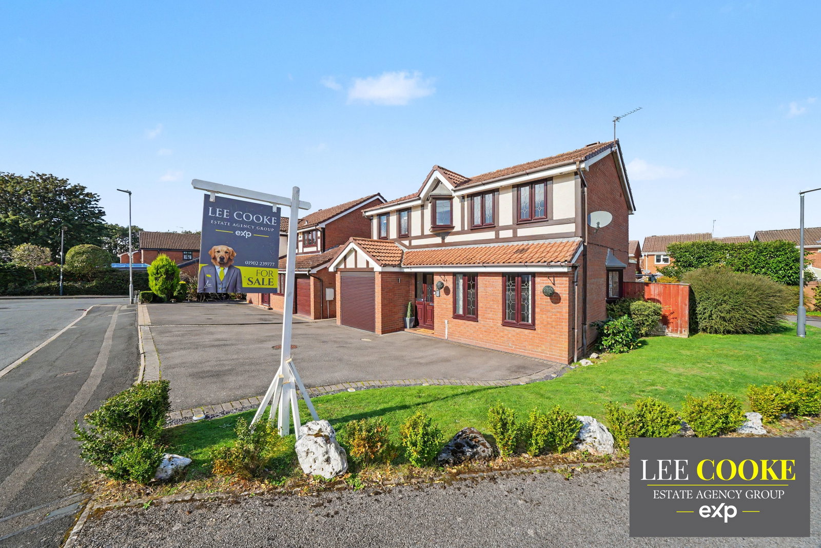 Detached House for sale in Walsall, Belfry Close, Turnberry Estate, Walsall, WS3 3XL
