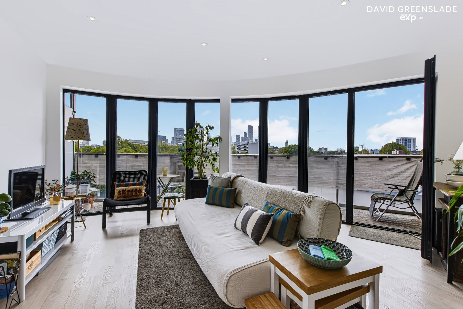 Apartment for sale in London, Sphere Apartments, 25 St. Pauls Way, E3