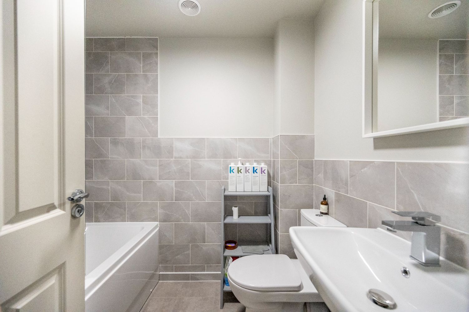 Detached House for sale in Harlow, Wren Street, Harlow, Essex, CM17 0SU, 1199 m²