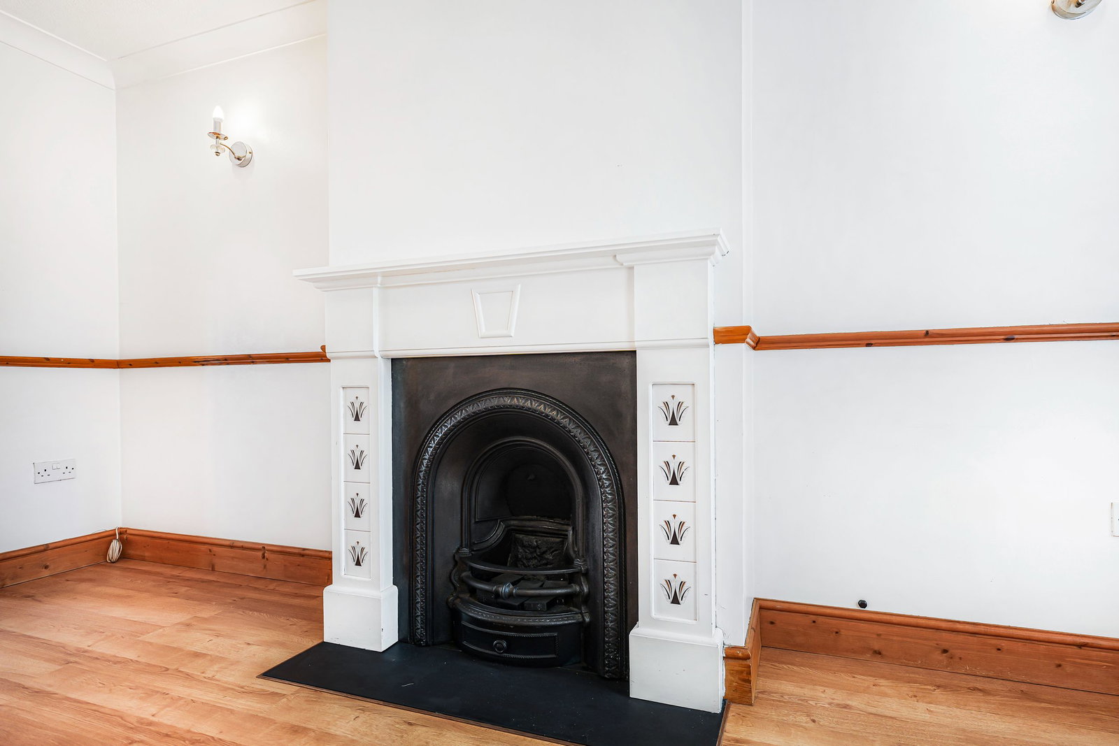 Terraced House for sale in Chelmsford, Collingwood Road, South Woodham Ferrers, Chelmsford, CM3 5YH
