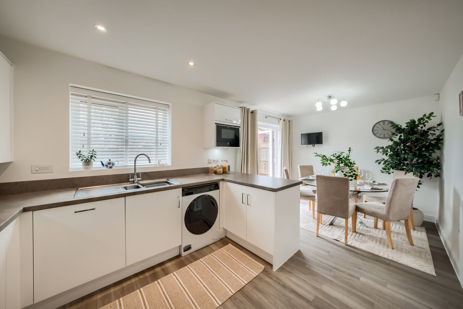 Detached House for sale in Banbury, Parsons Piece, Banbury, Oxfordshire, OX16 9GW, 957 m²