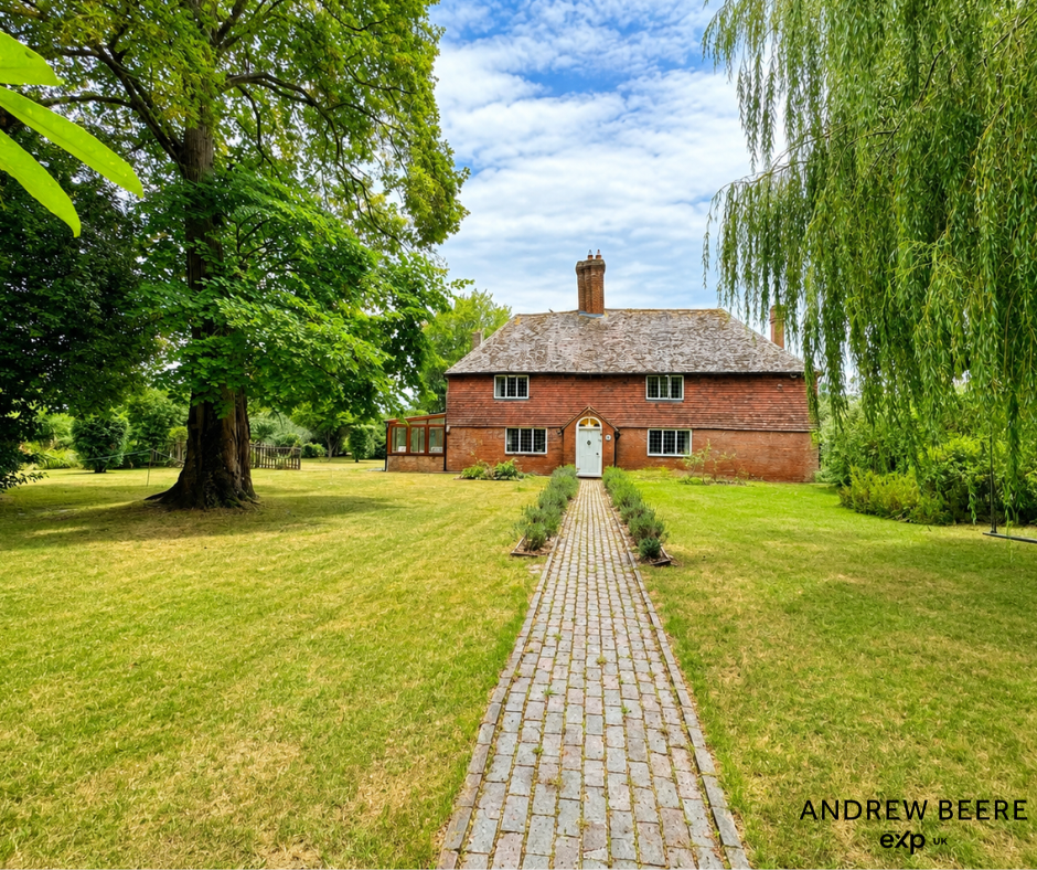 Detached House for sale in Ashford, School Road, Appledore, TN26