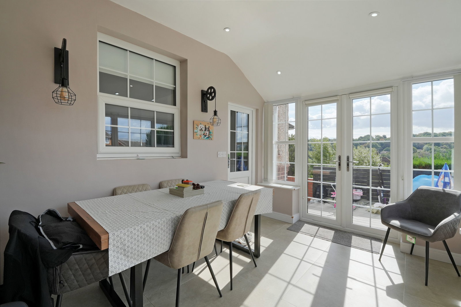 Semi Detached House for sale in Sheffield, Lamb Drive, Sheffield S5