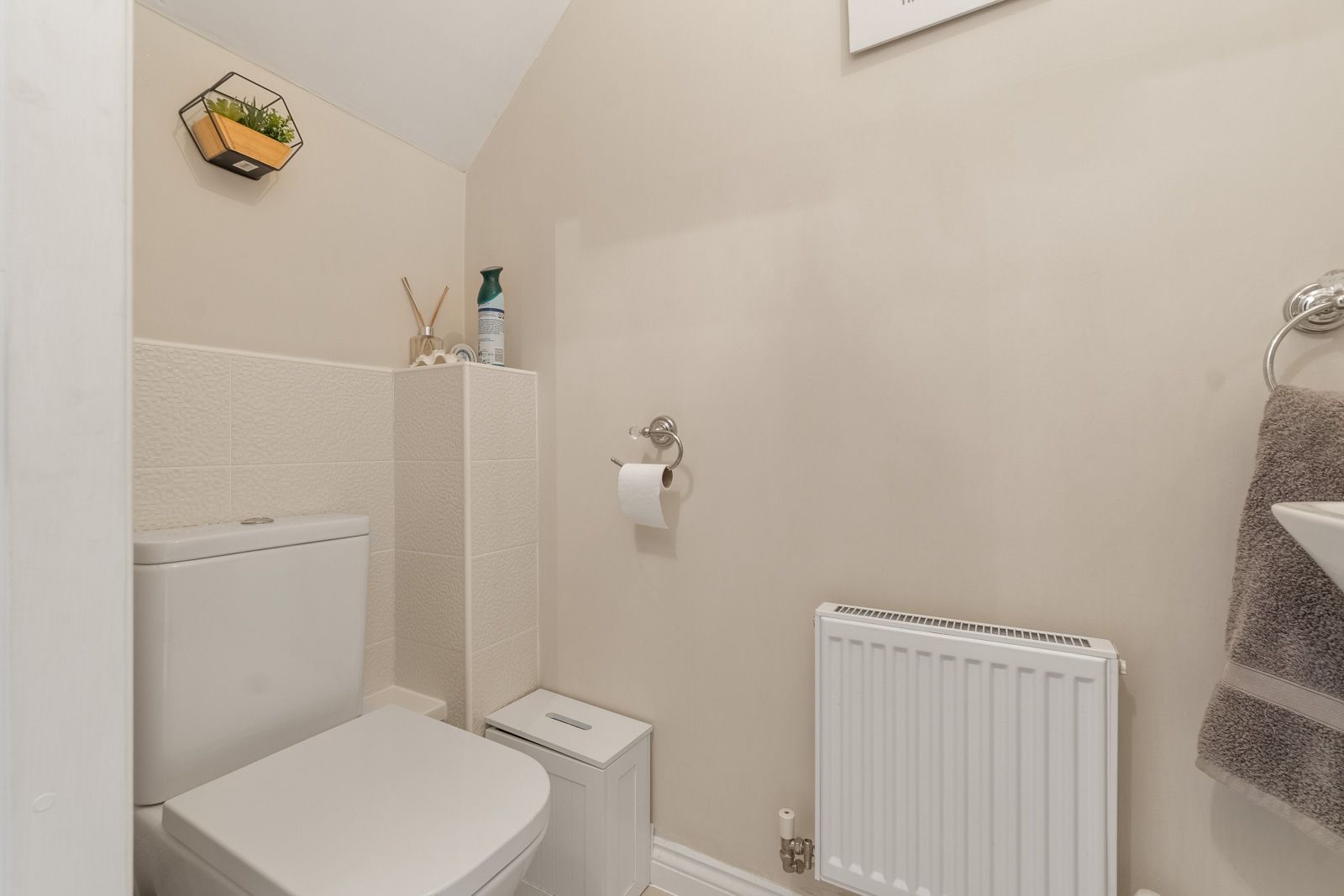Semi Detached House for sale in Bradford, Black Myers Drive, Queensbury
