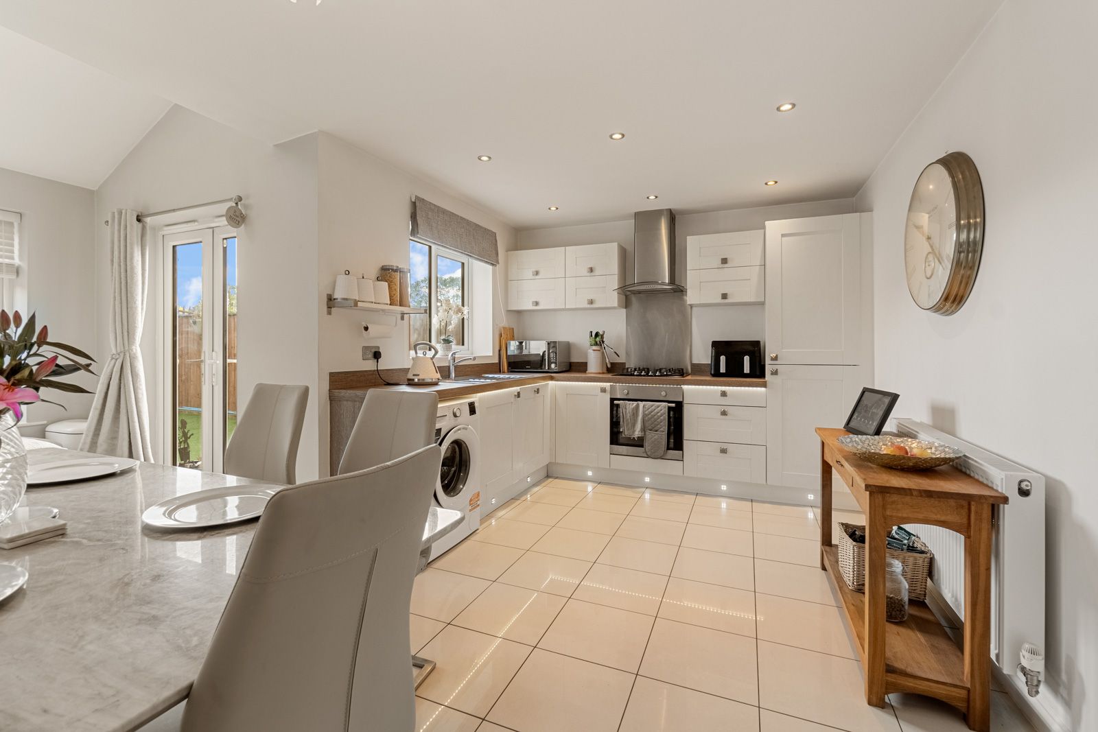Semi Detached House for sale in Bradford, Black Myers Drive, Queensbury