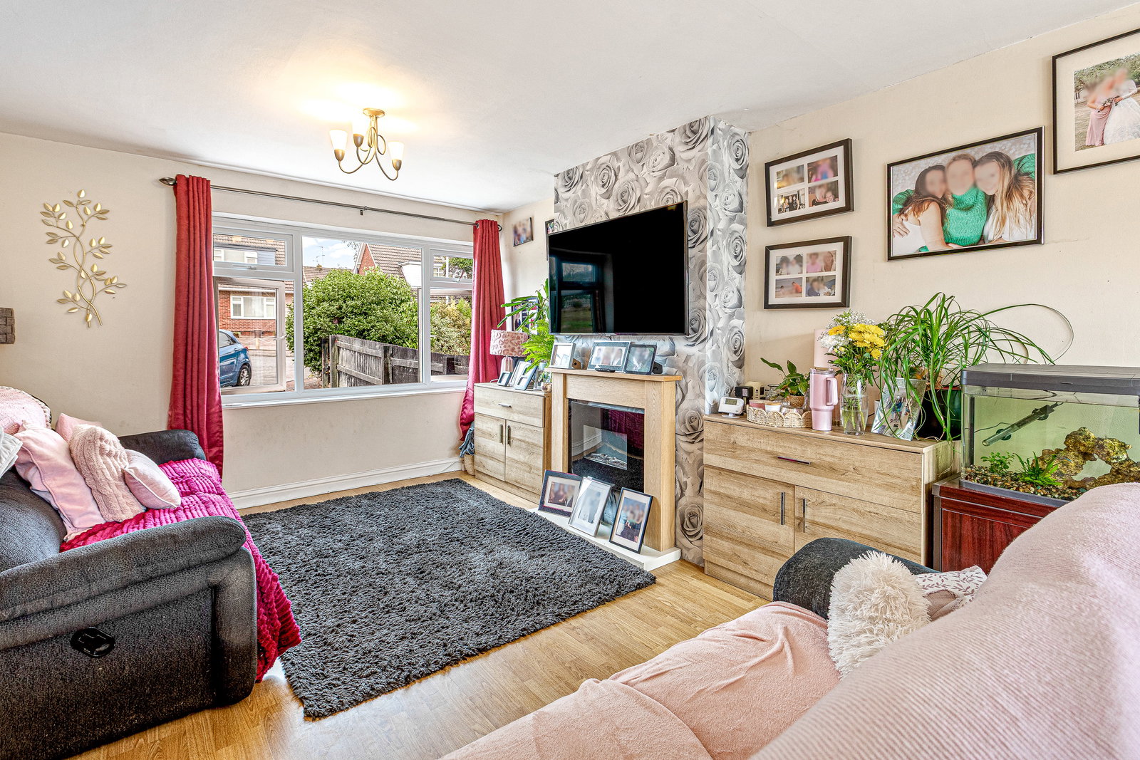 Semi Detached House for sale in Leicester, Broadbent Close, Whetstone, Leicester, LE8 6NN, 1011 m²
