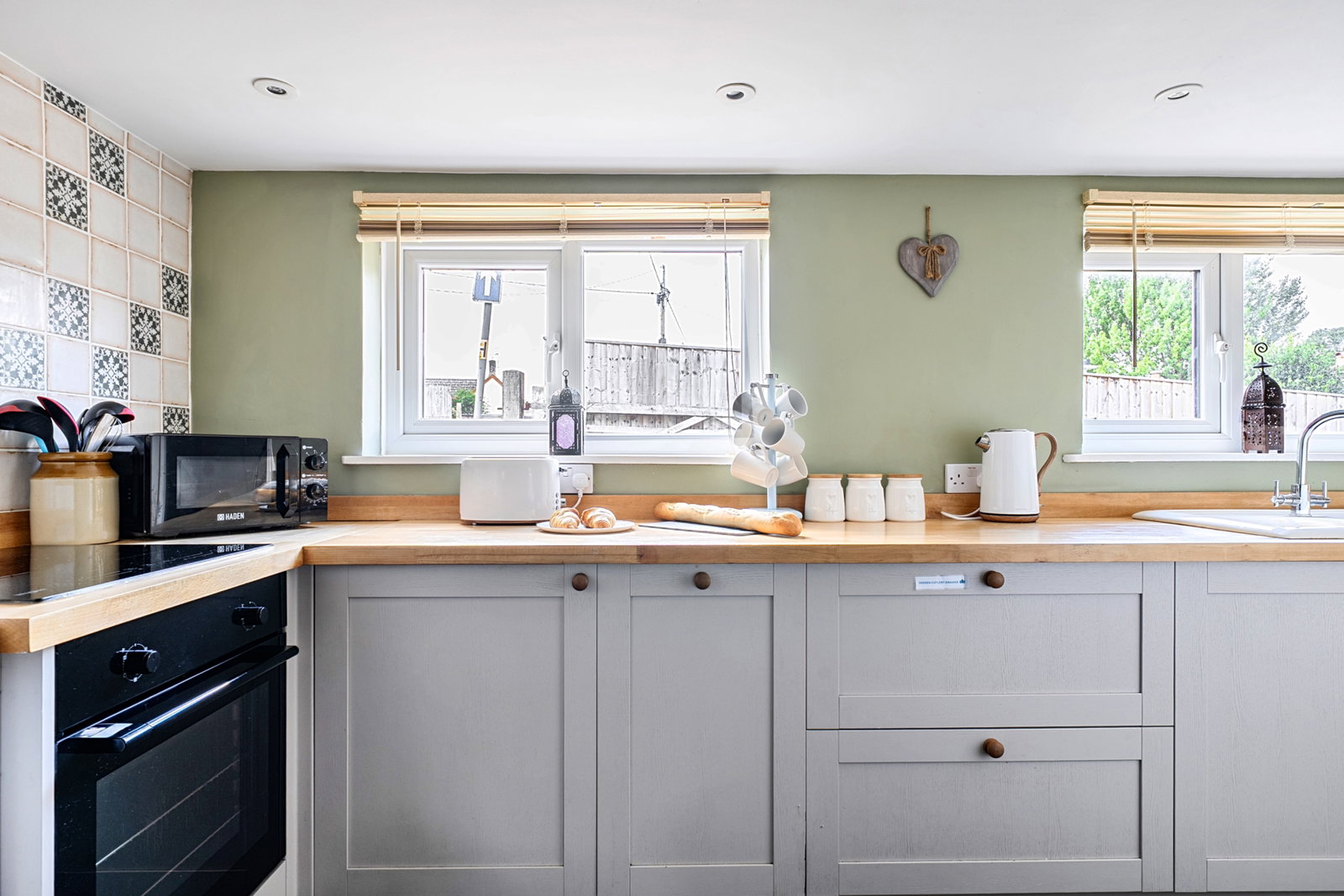 End Of Terrace House for sale in Warminster, Chapel Street, Warminster, BA12 8BZ