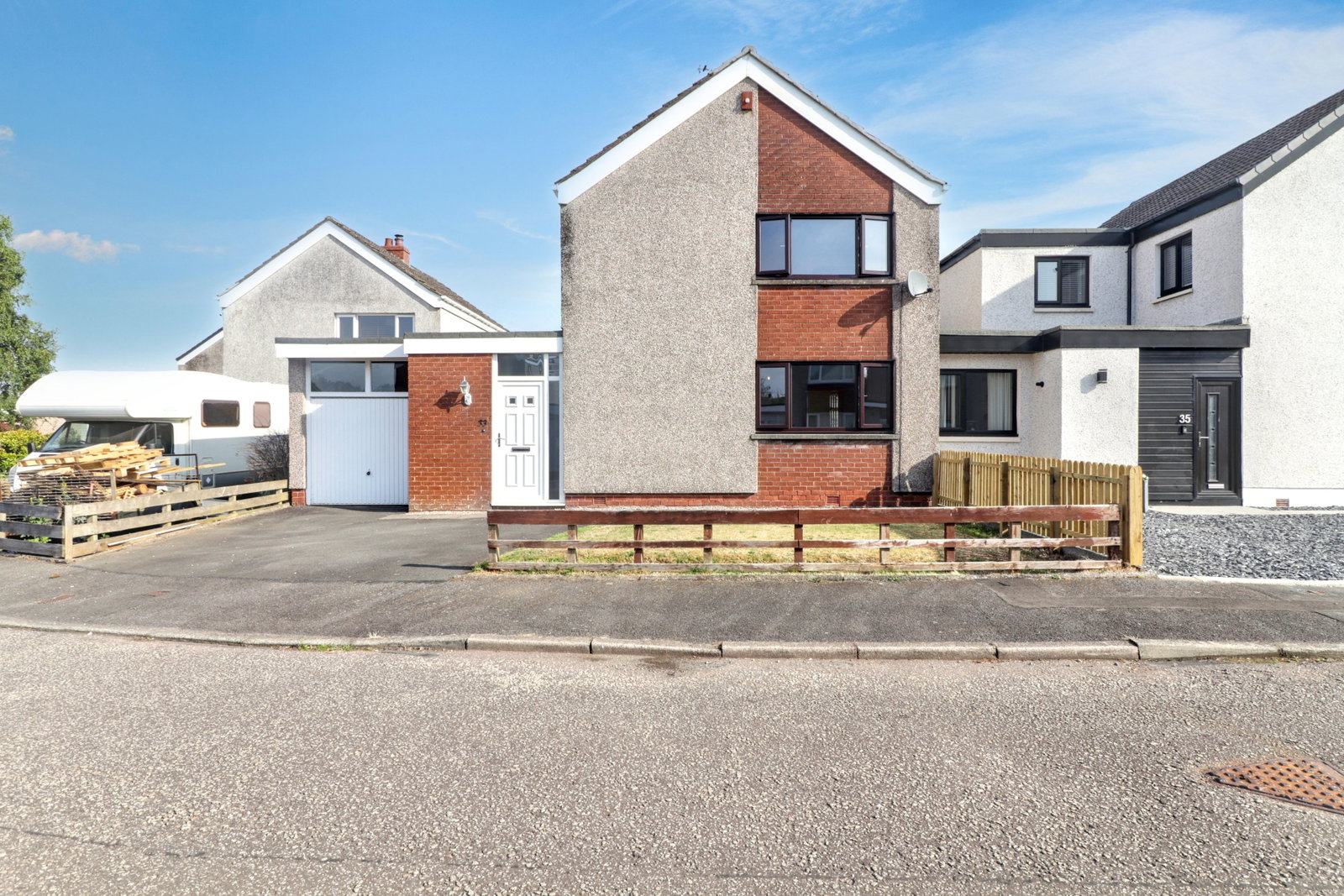 Detached House for sale in Dumfries, Noblehill Avenue, Dumfries, DG1 3HW